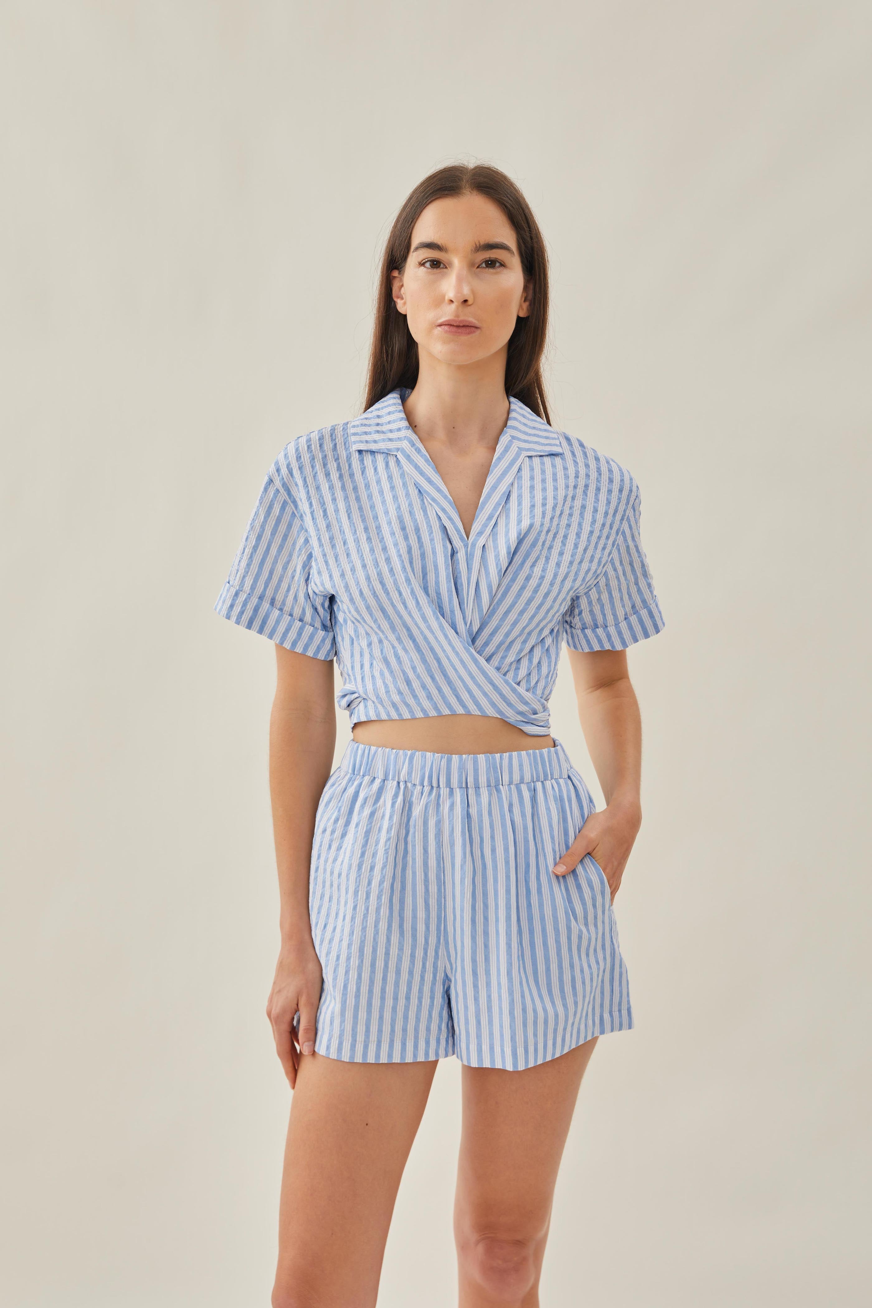 Knotted Cropped Shirt in Stripe Blue