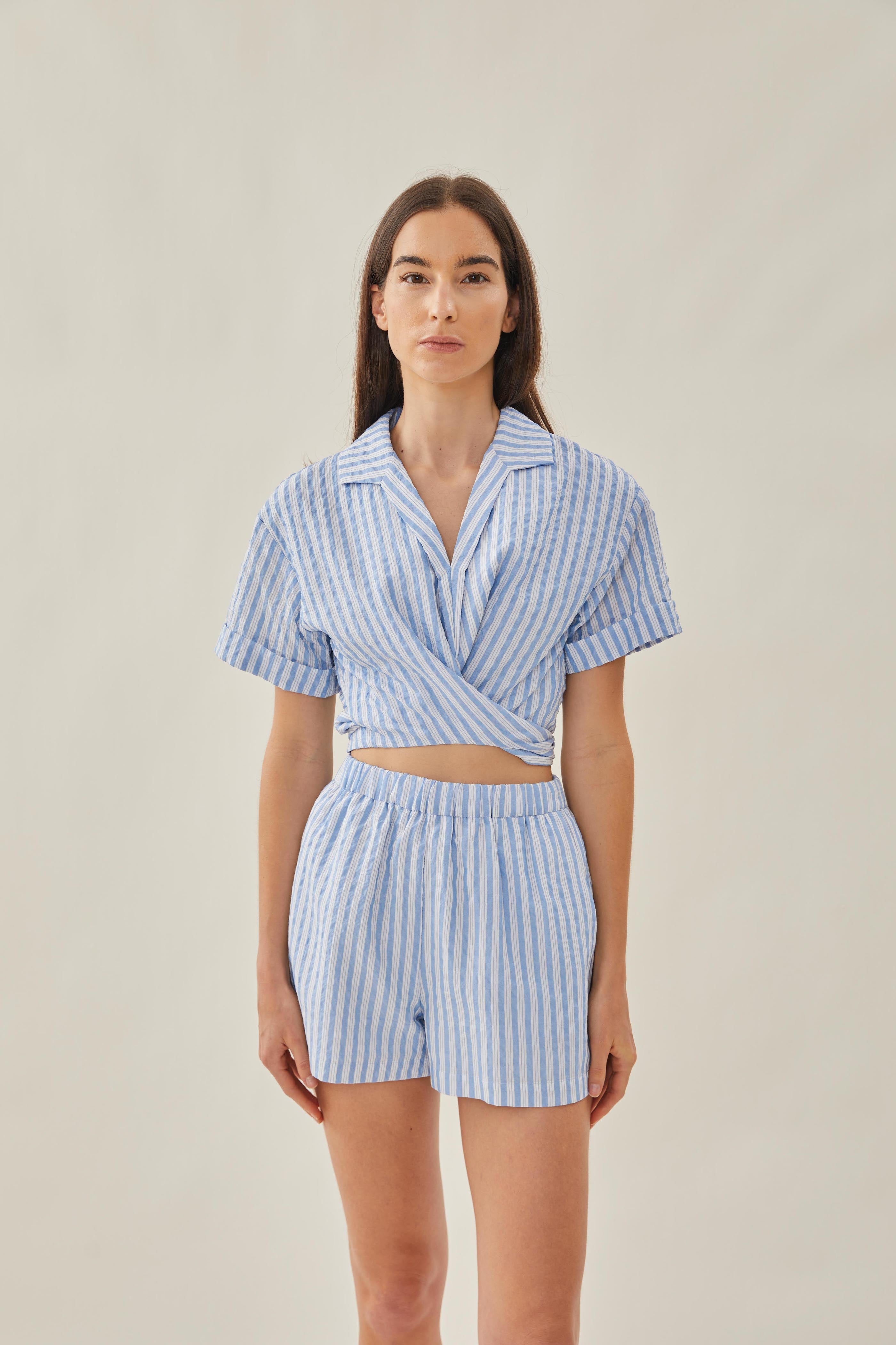 Knotted Cropped Shirt in Stripe Blue