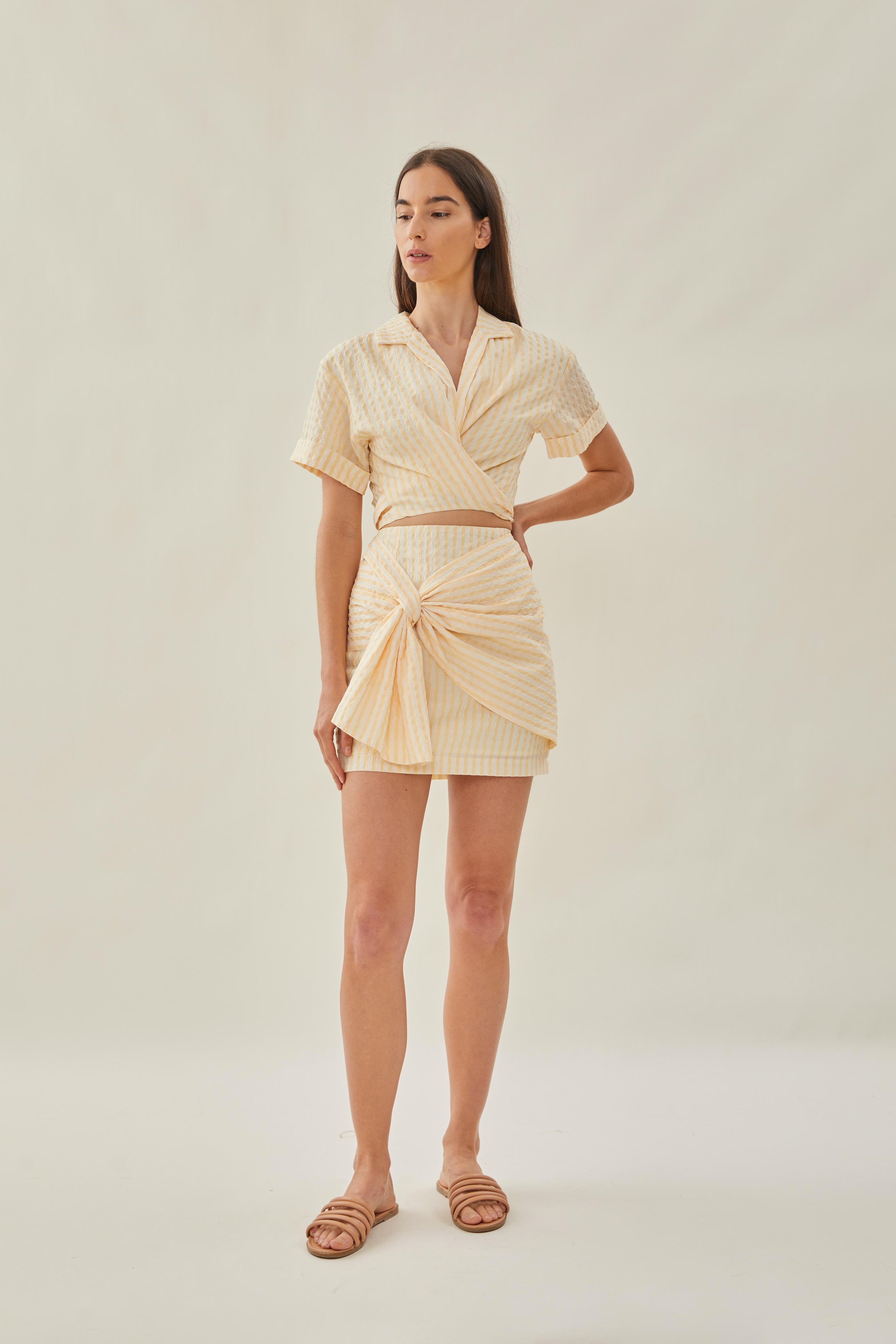 Knotted Cropped Shirt in Stripe Yellow