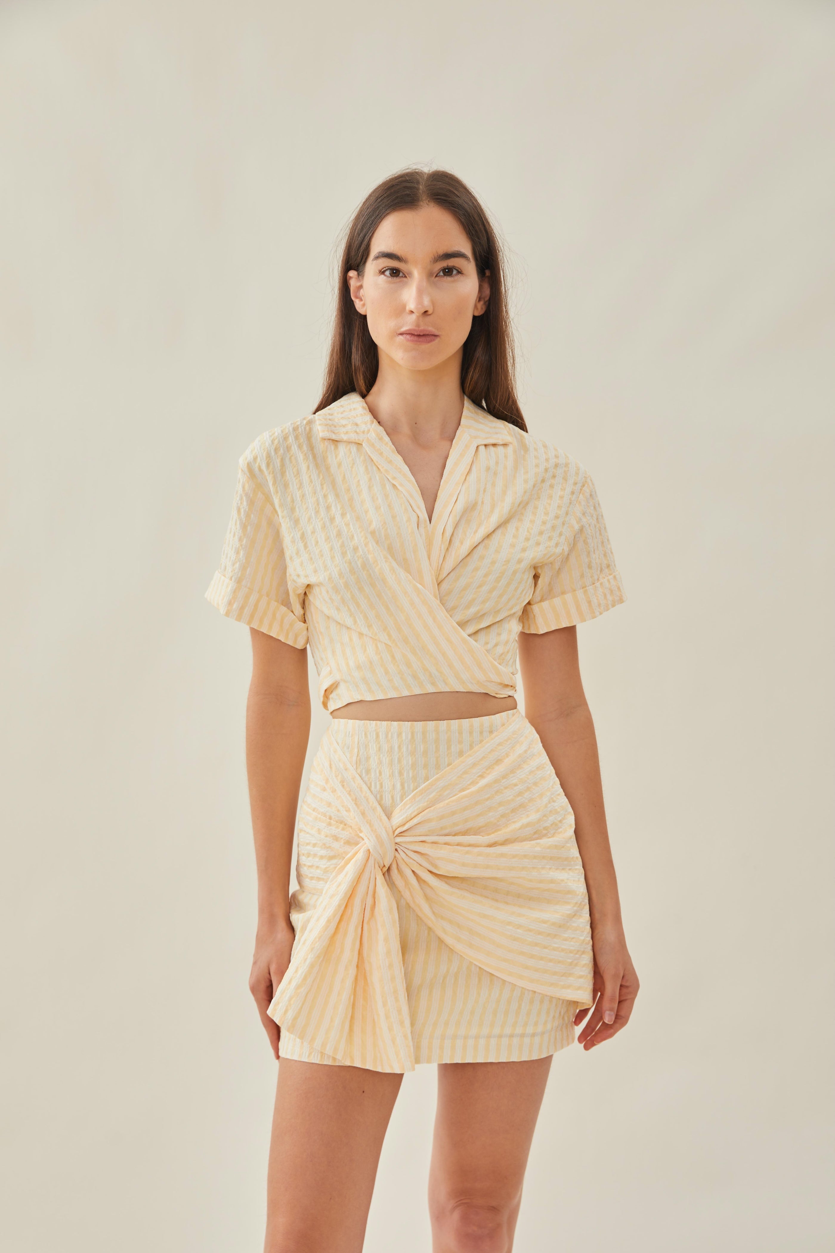 Knotted Cropped Shirt in Stripe Yellow