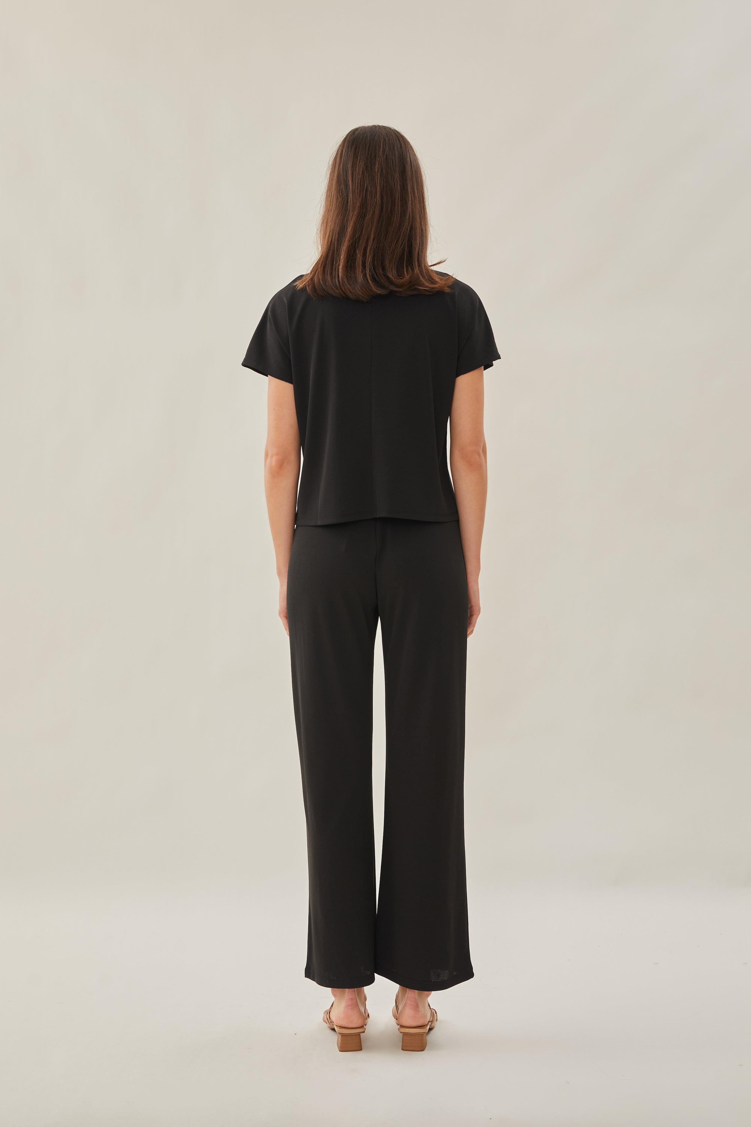 Classic Relaxed Pants in Black