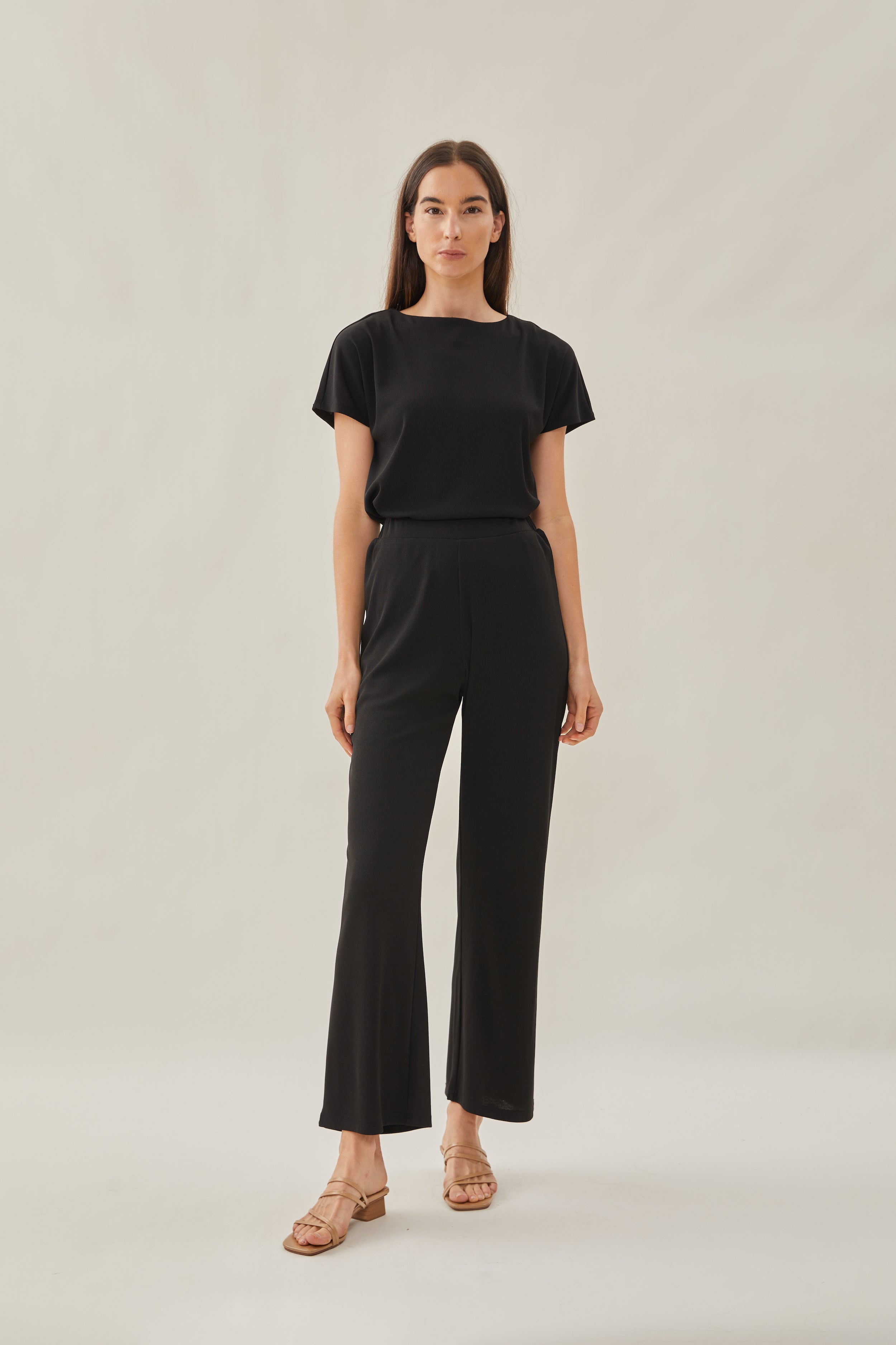 Classic Relaxed Pants in Black