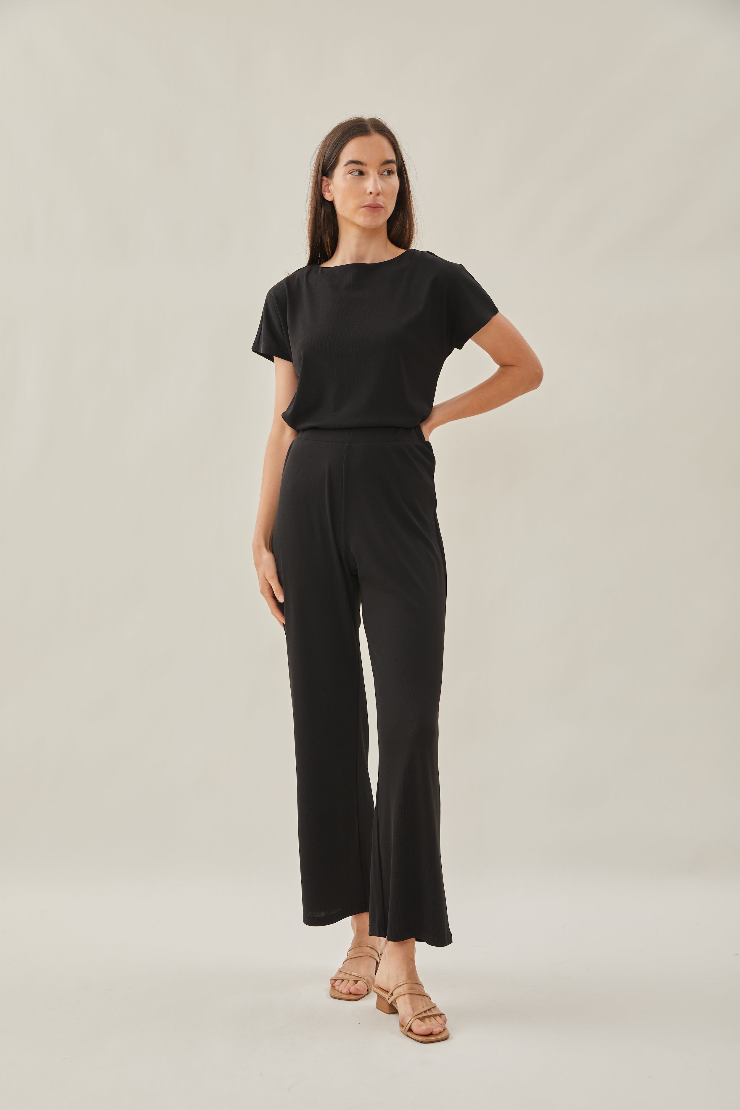 Classic Relaxed Pants in Black