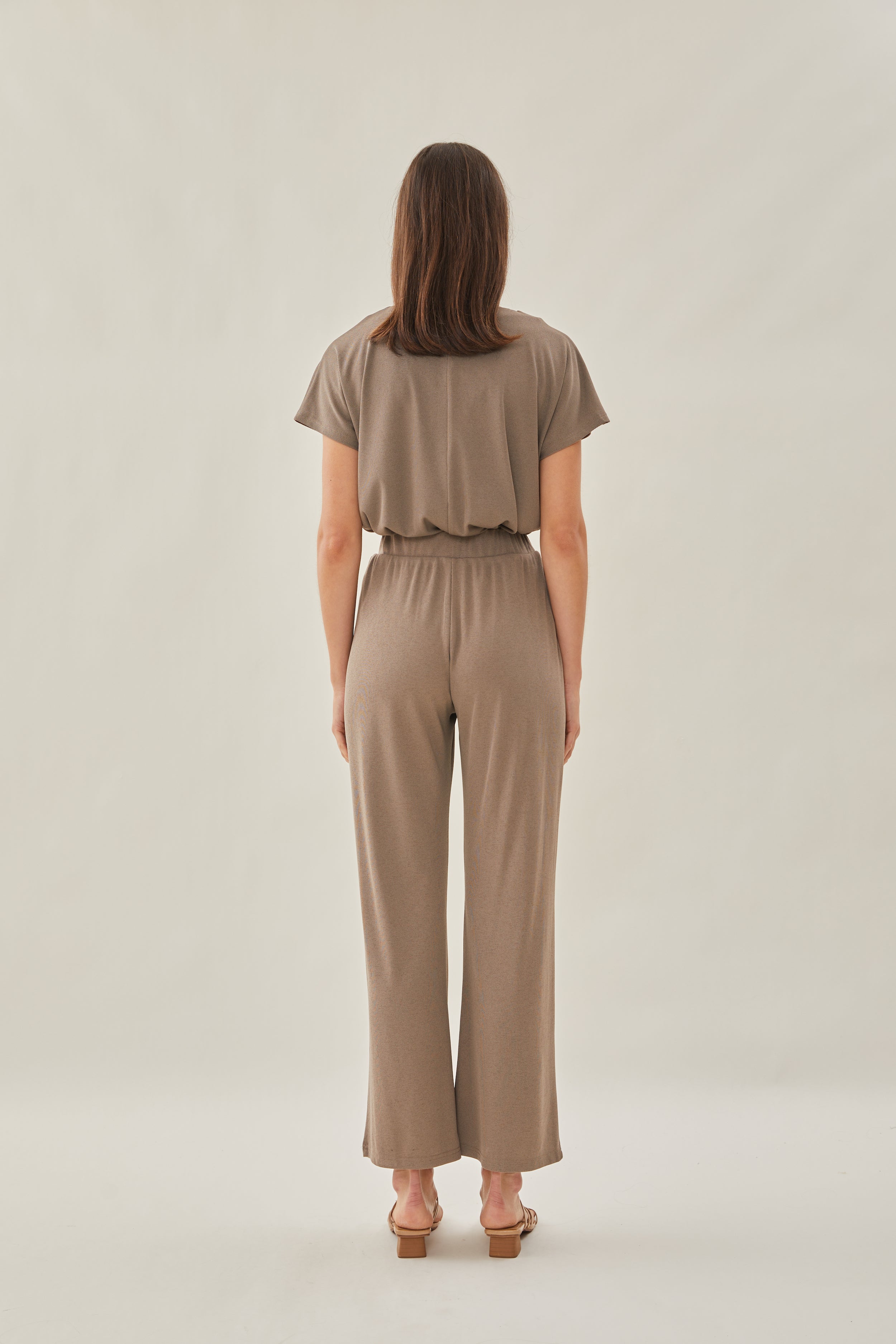 Classic Relaxed Pants in Taupe