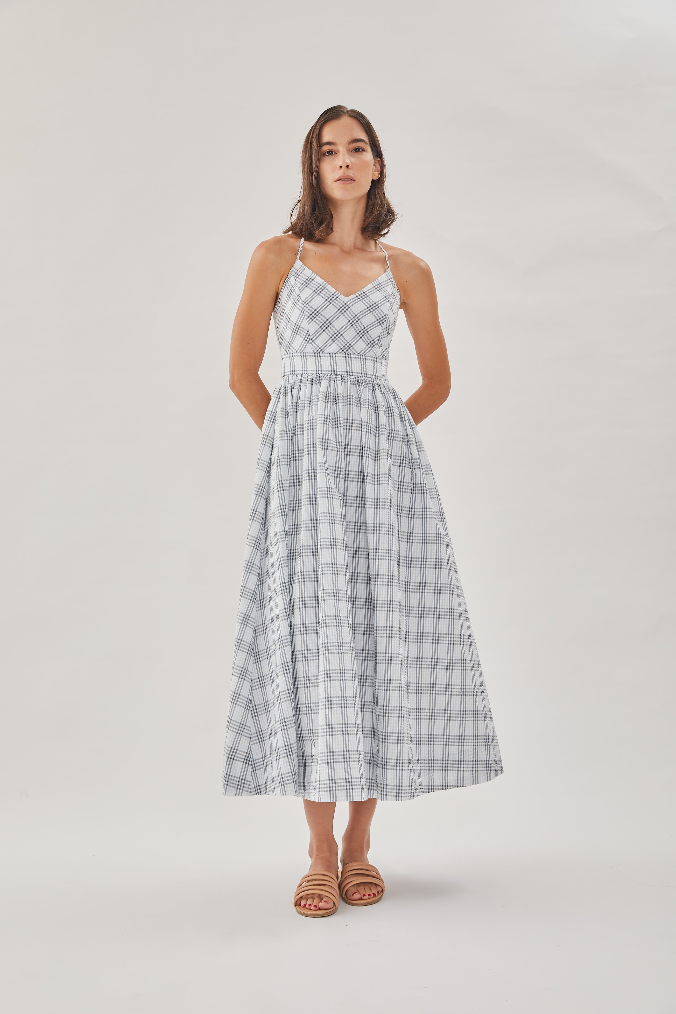Seersucker V-neck Maxi Dress in Mist