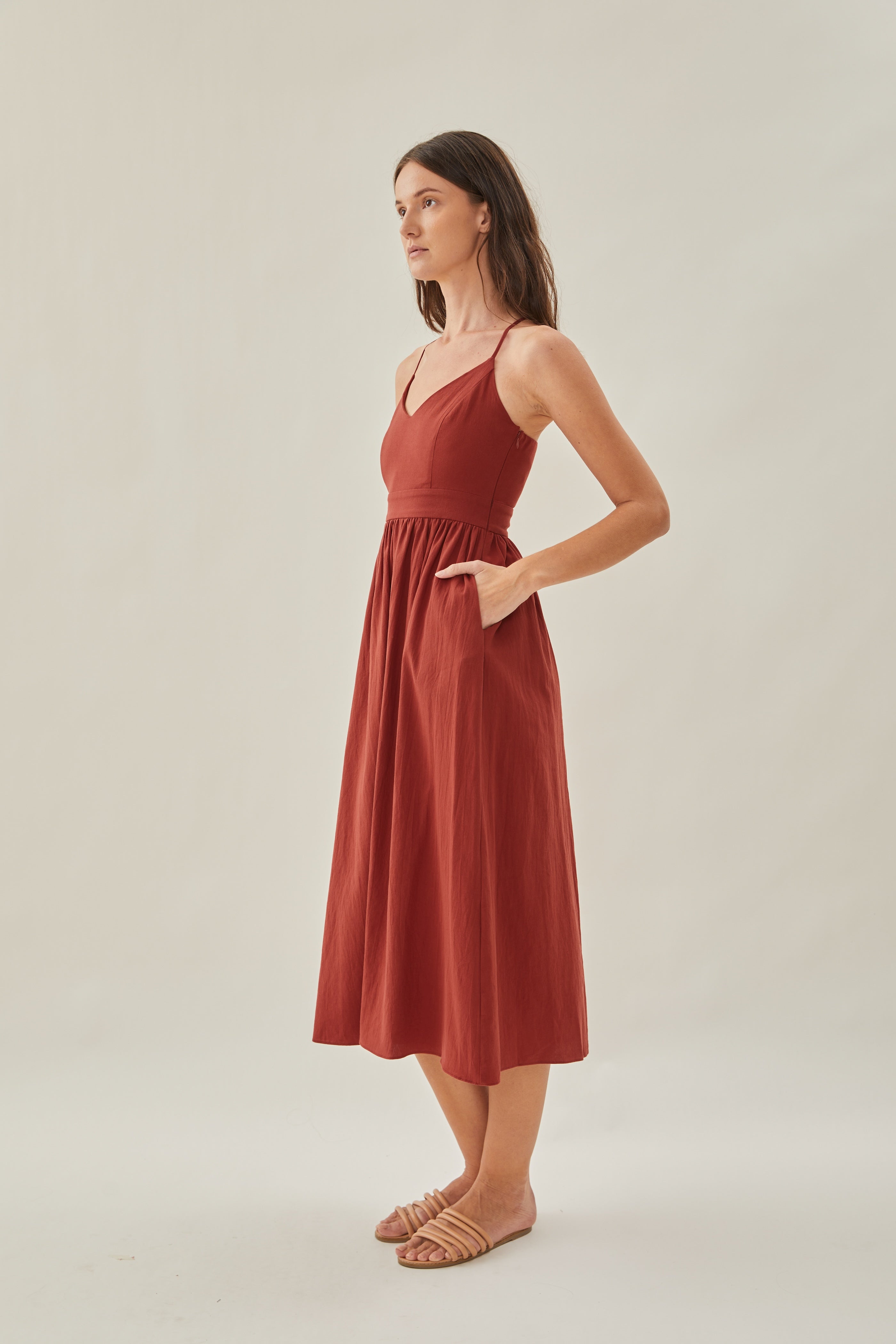 Crossback Cotton Midi Dress in Sienna