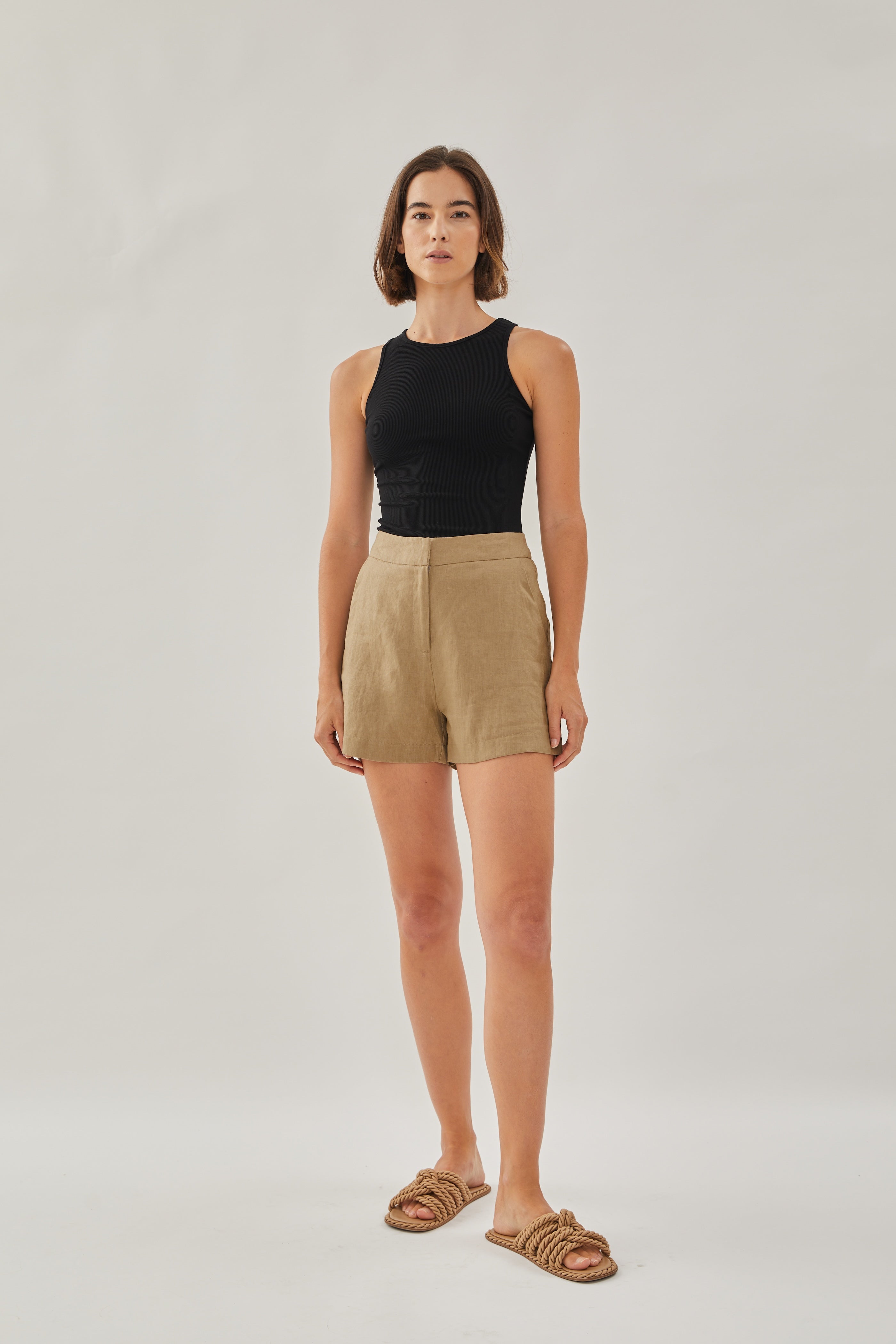 Linen Shorts in Brown
