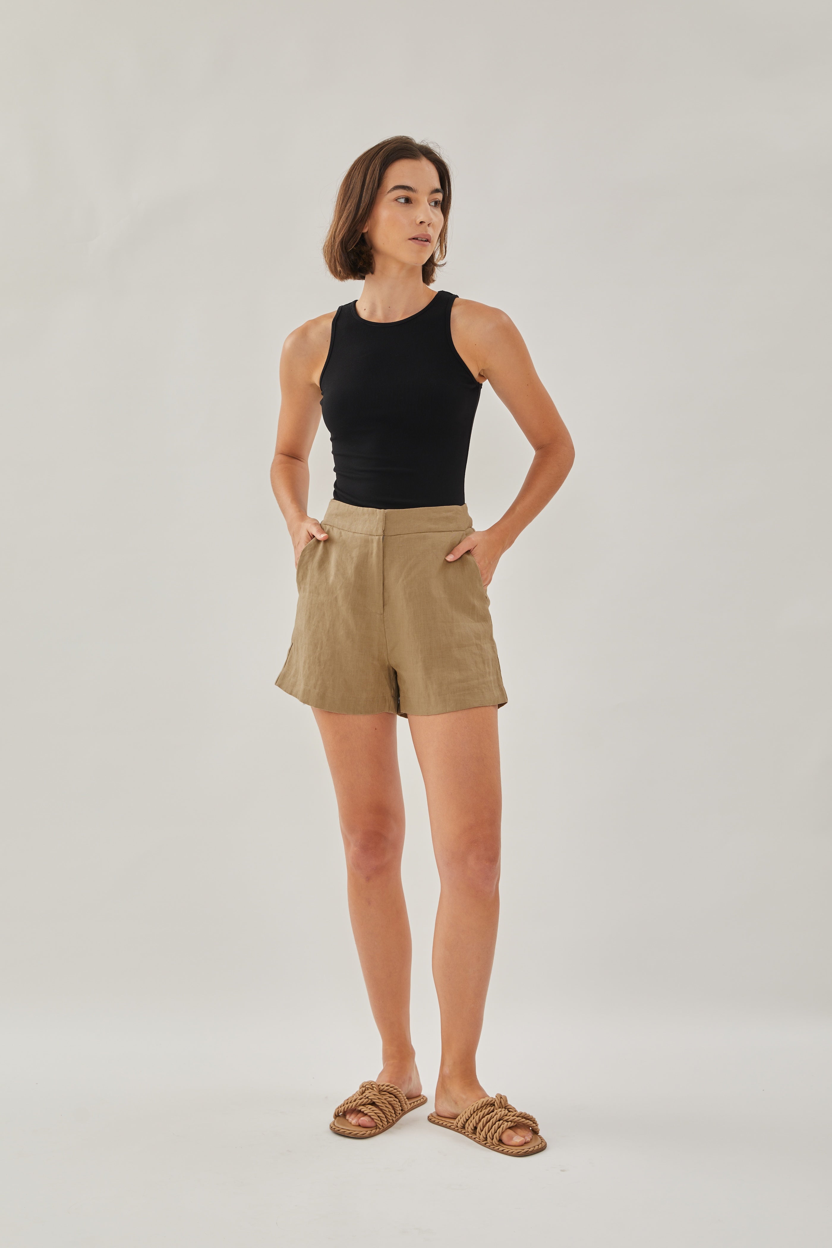 Linen Shorts in Brown