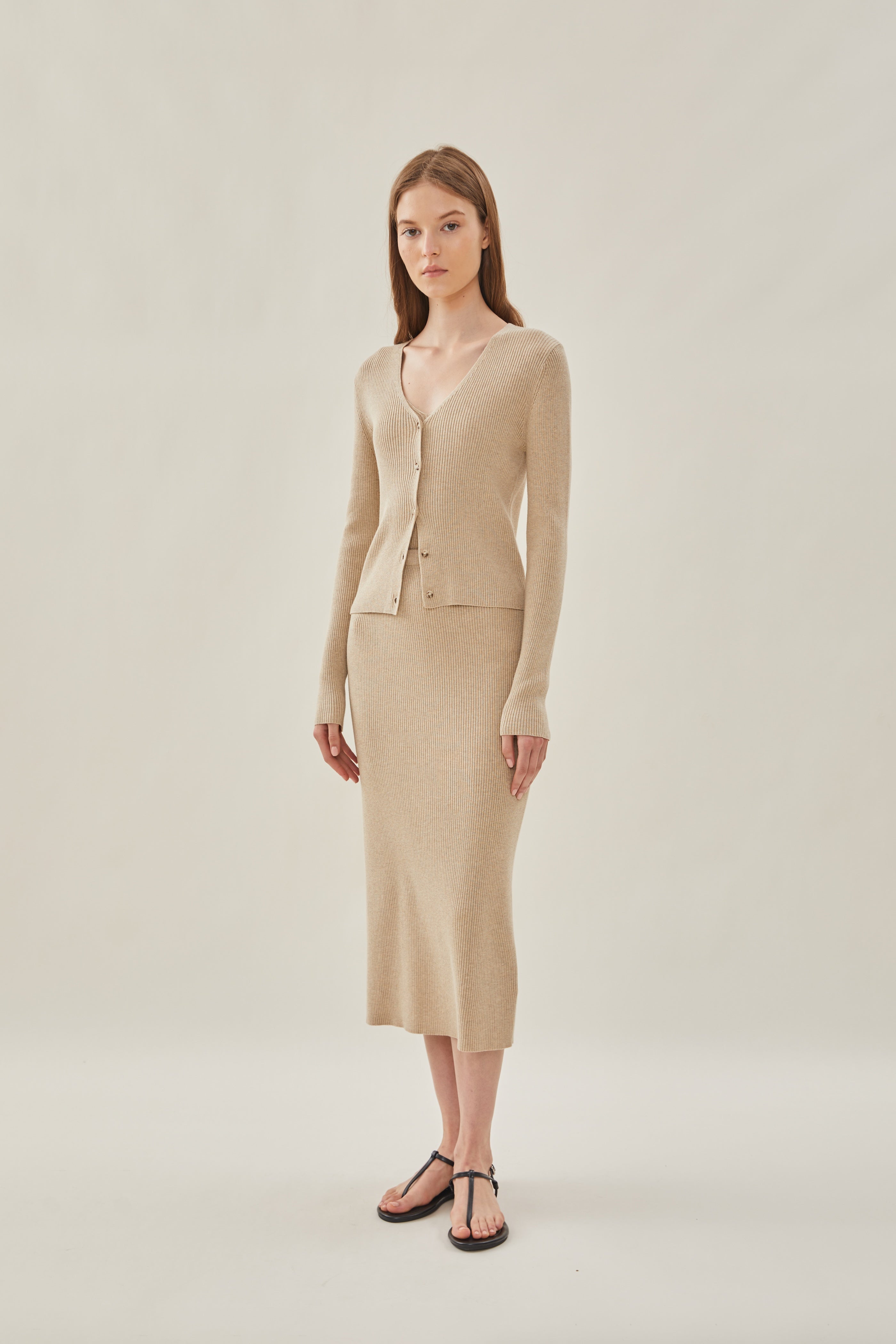 Knit V Neck Cardigan in Oat