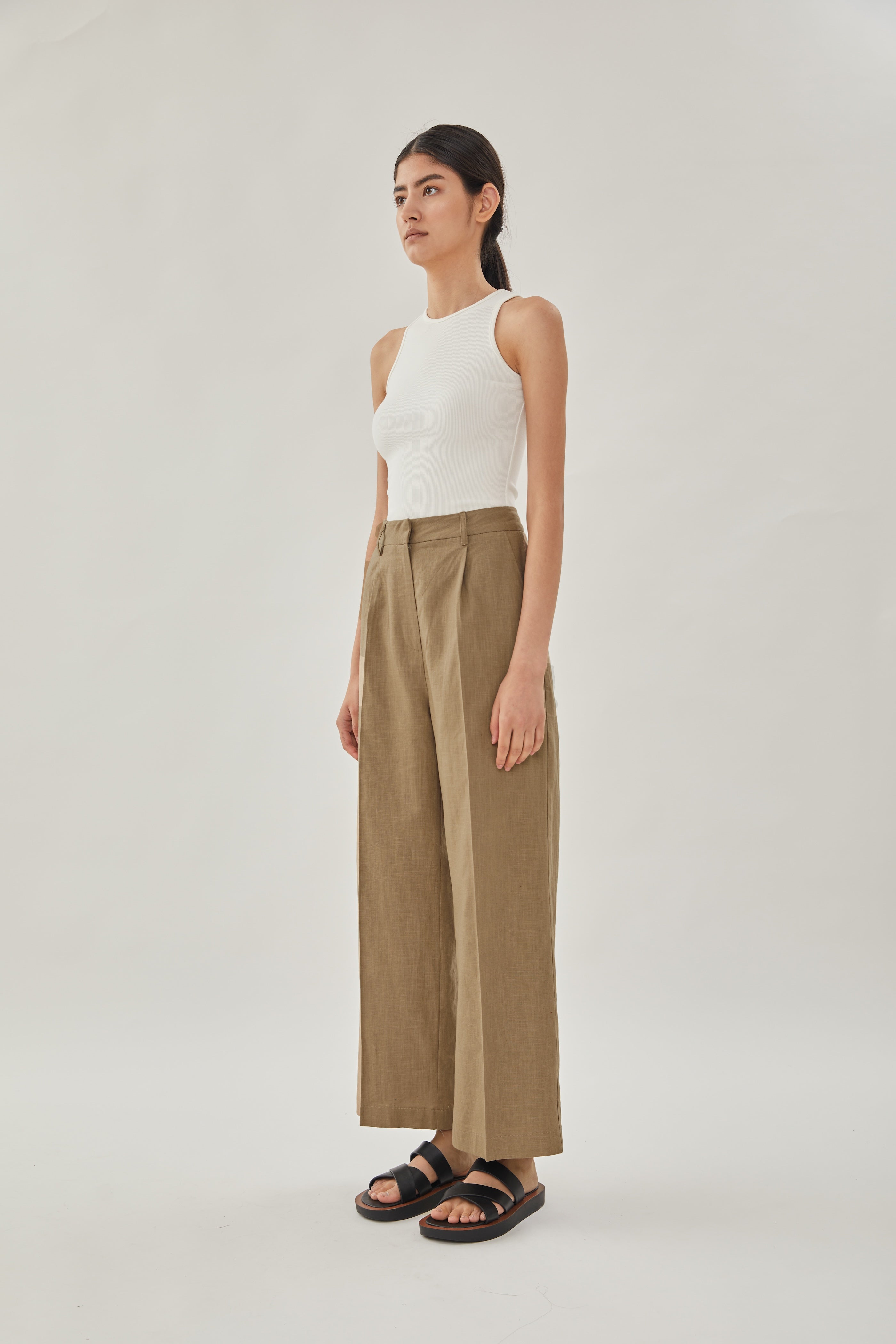 Linen Wide Trousers in Brown