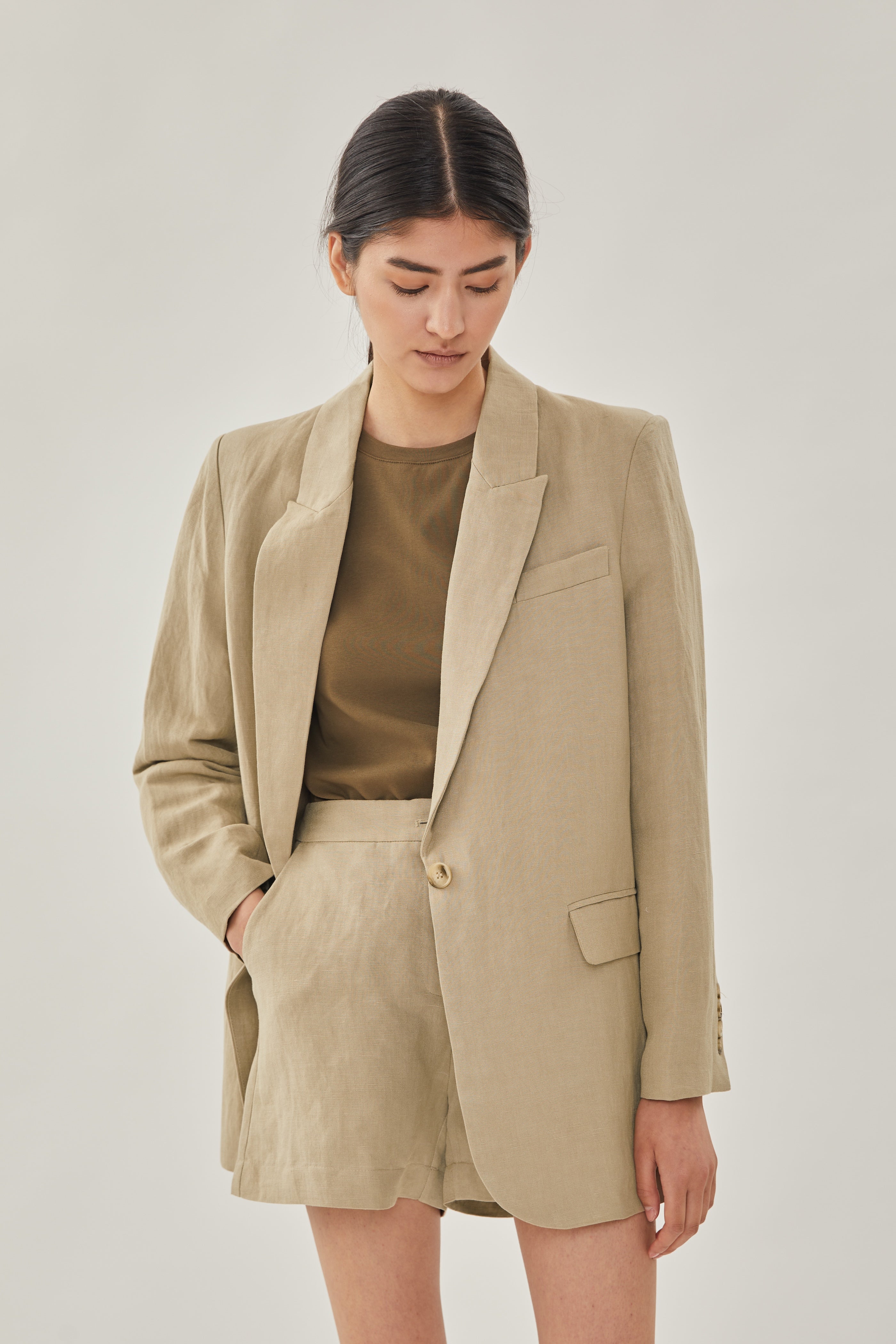 Oversized Linen Blazer in Khaki