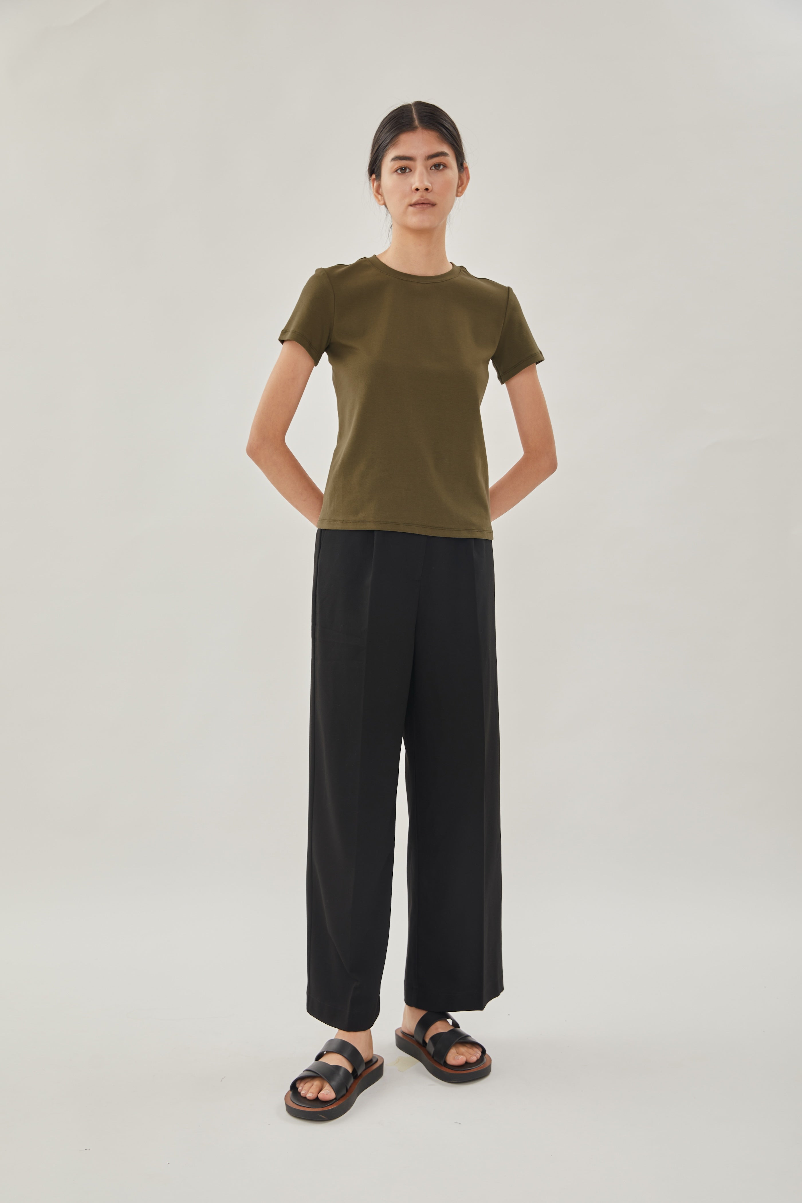 STUDIOS Cotton Stitched Tee in Moss