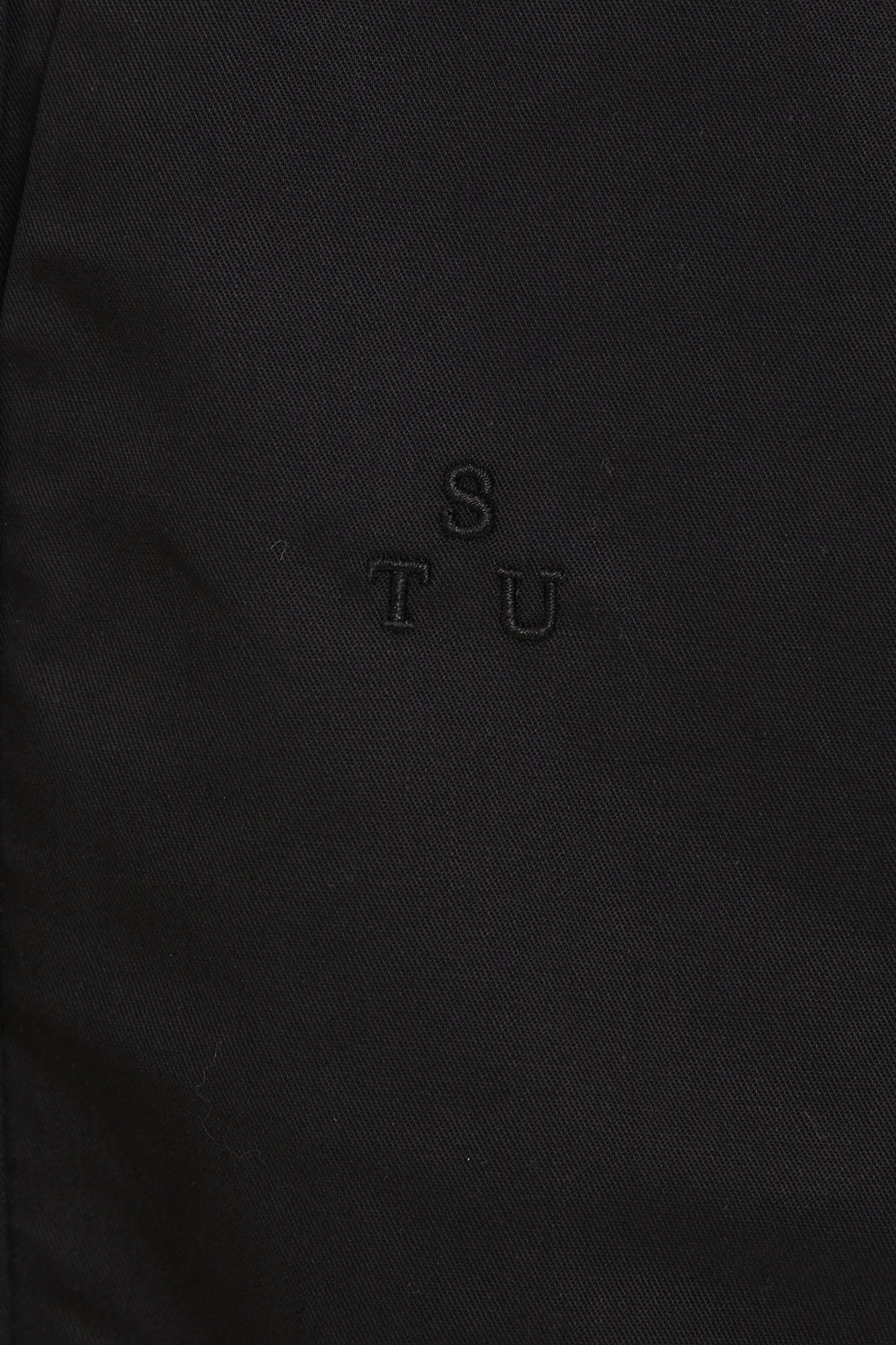 STUDIOS Relaxed Shorts in Black