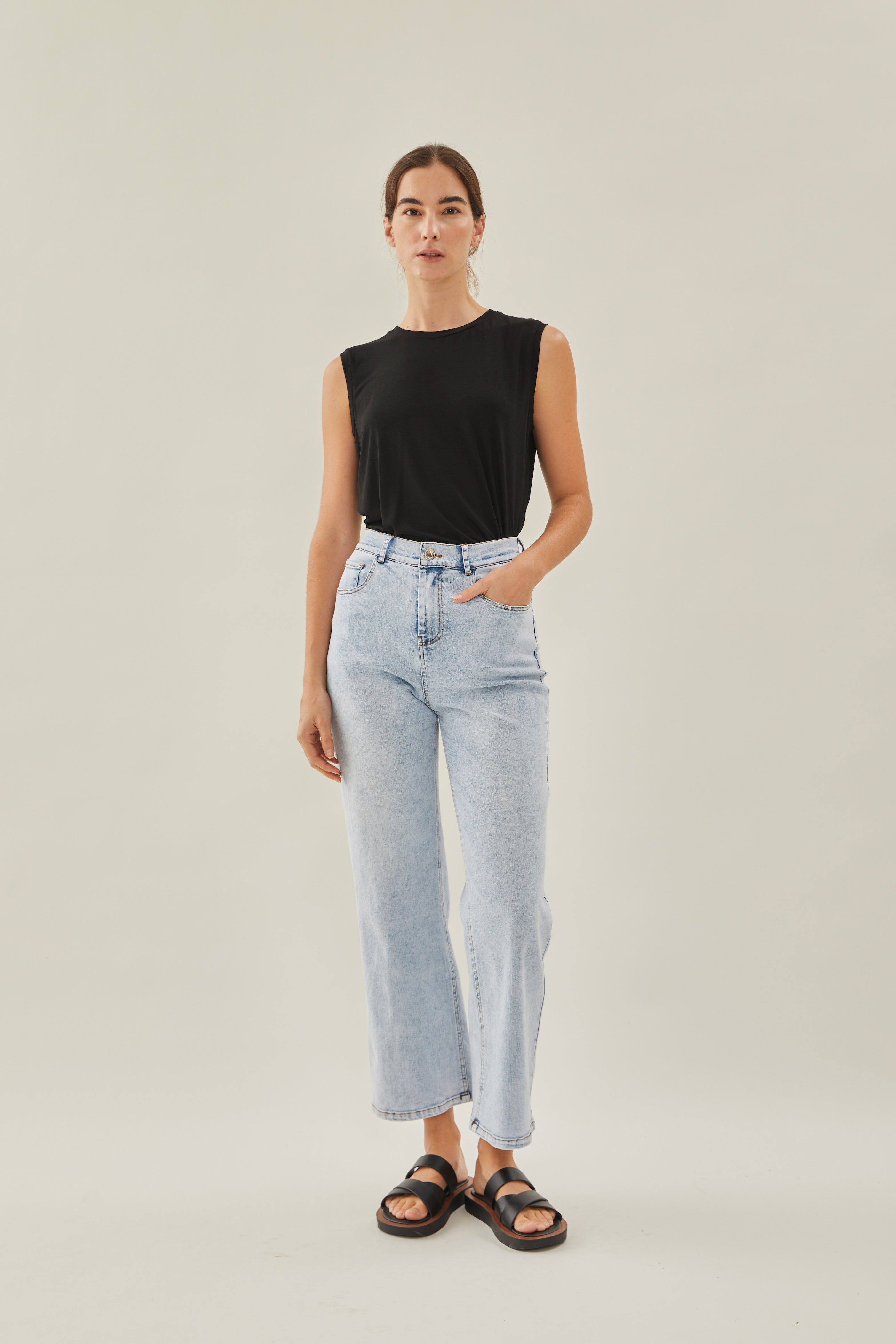 STUDIOS Sleeveless Tee in Black