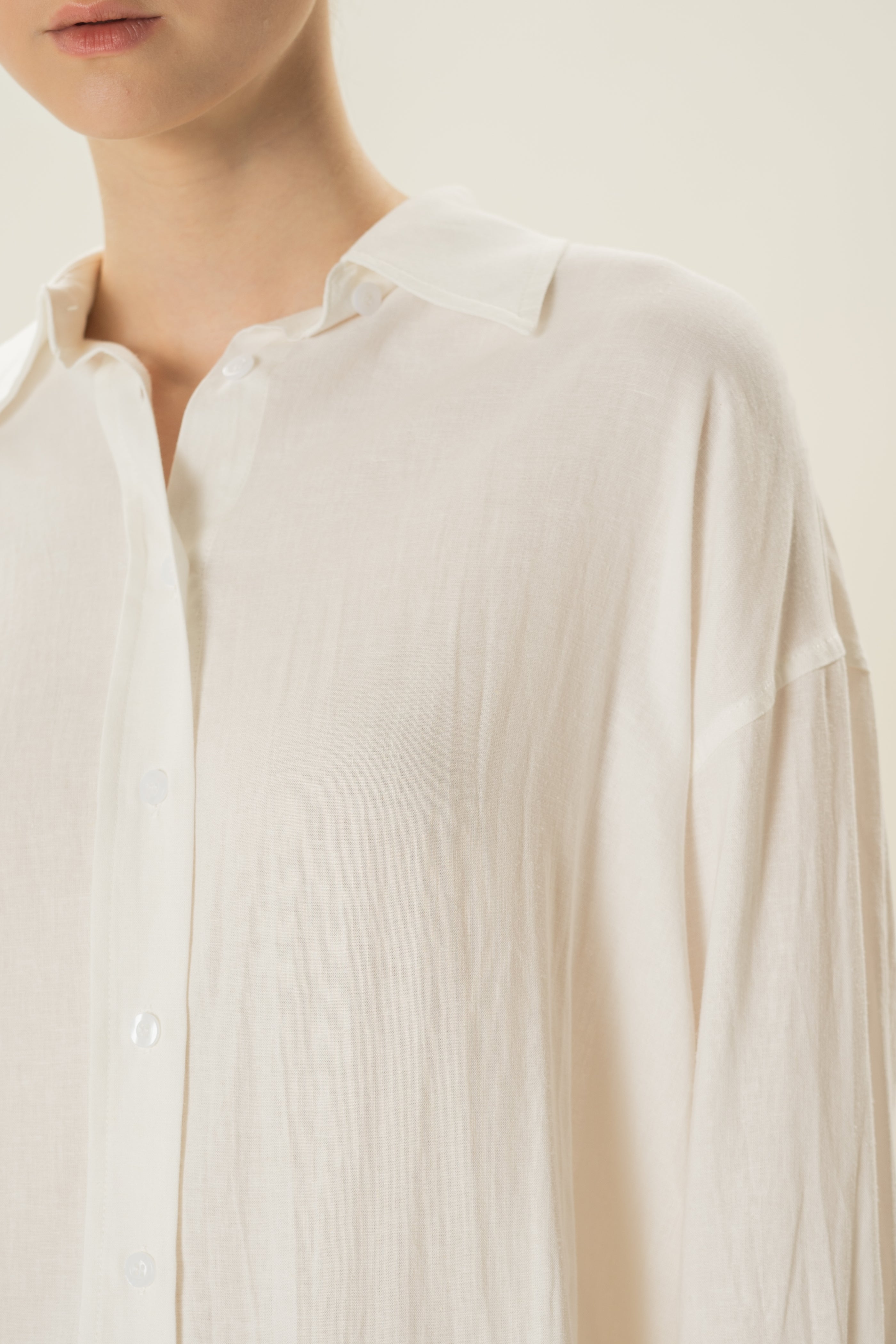 Linen Long Sleeved Shirt in White