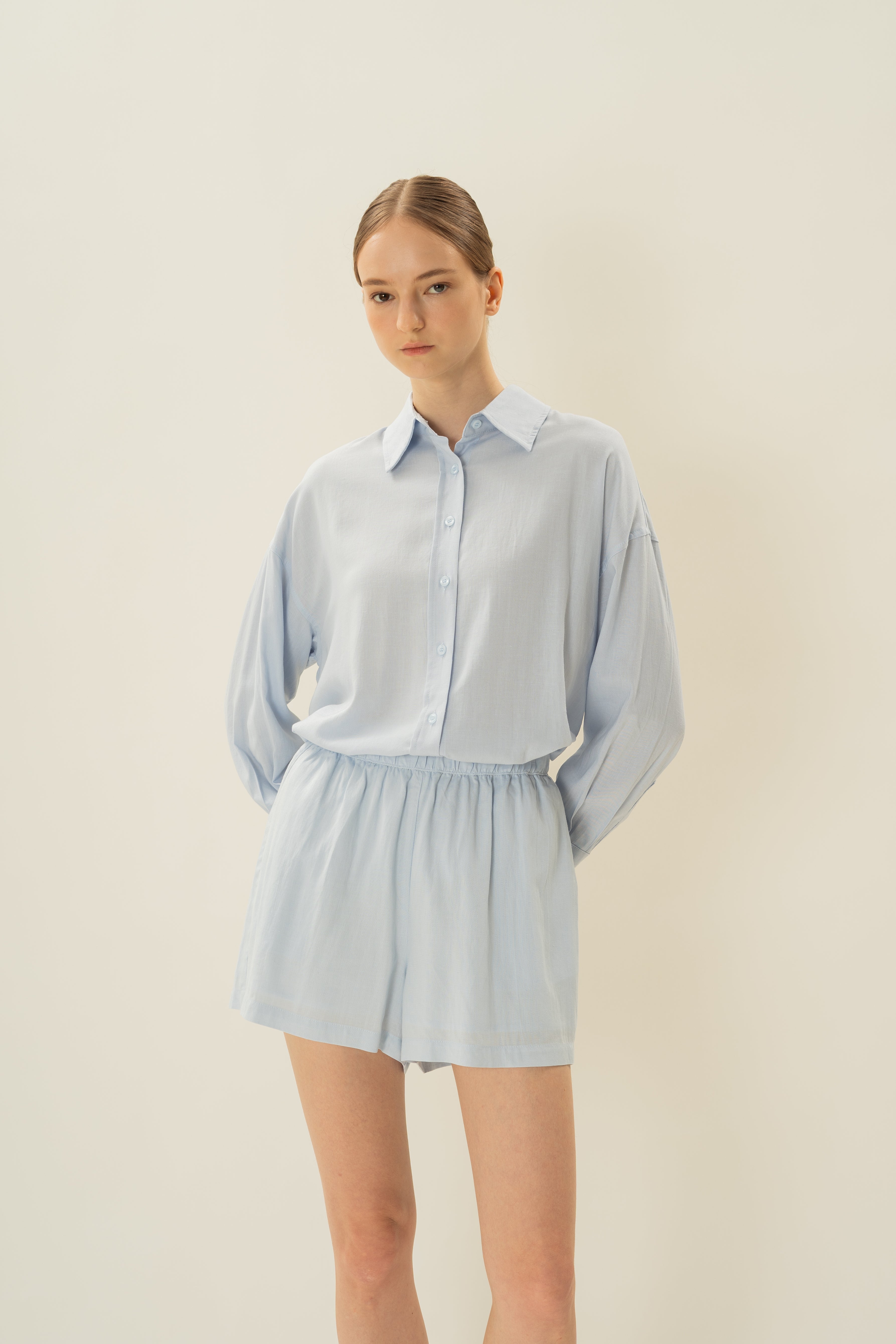 Linen Gathered Waist Shorts in Mist Blue