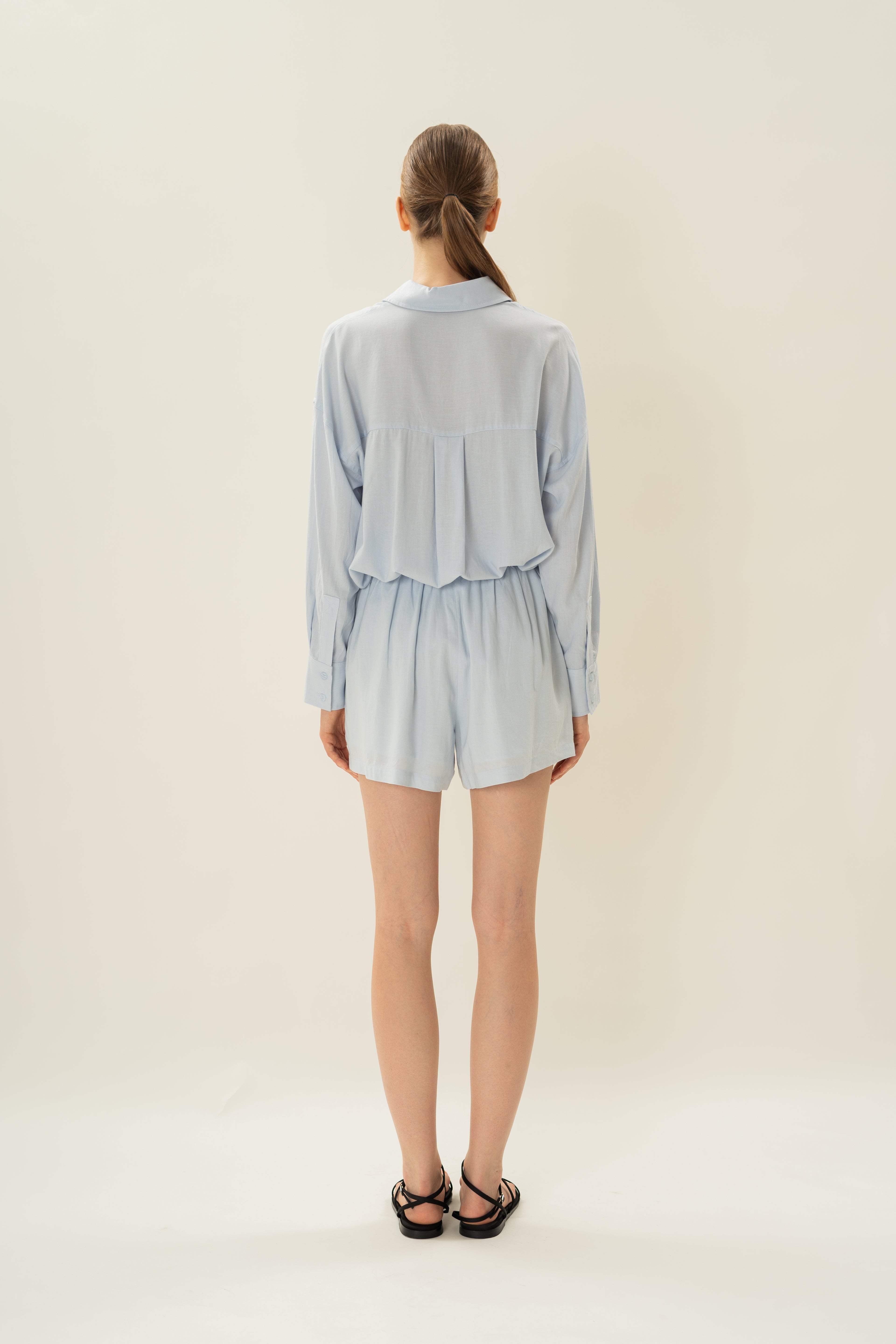 Linen Gathered Waist Shorts in Mist Blue