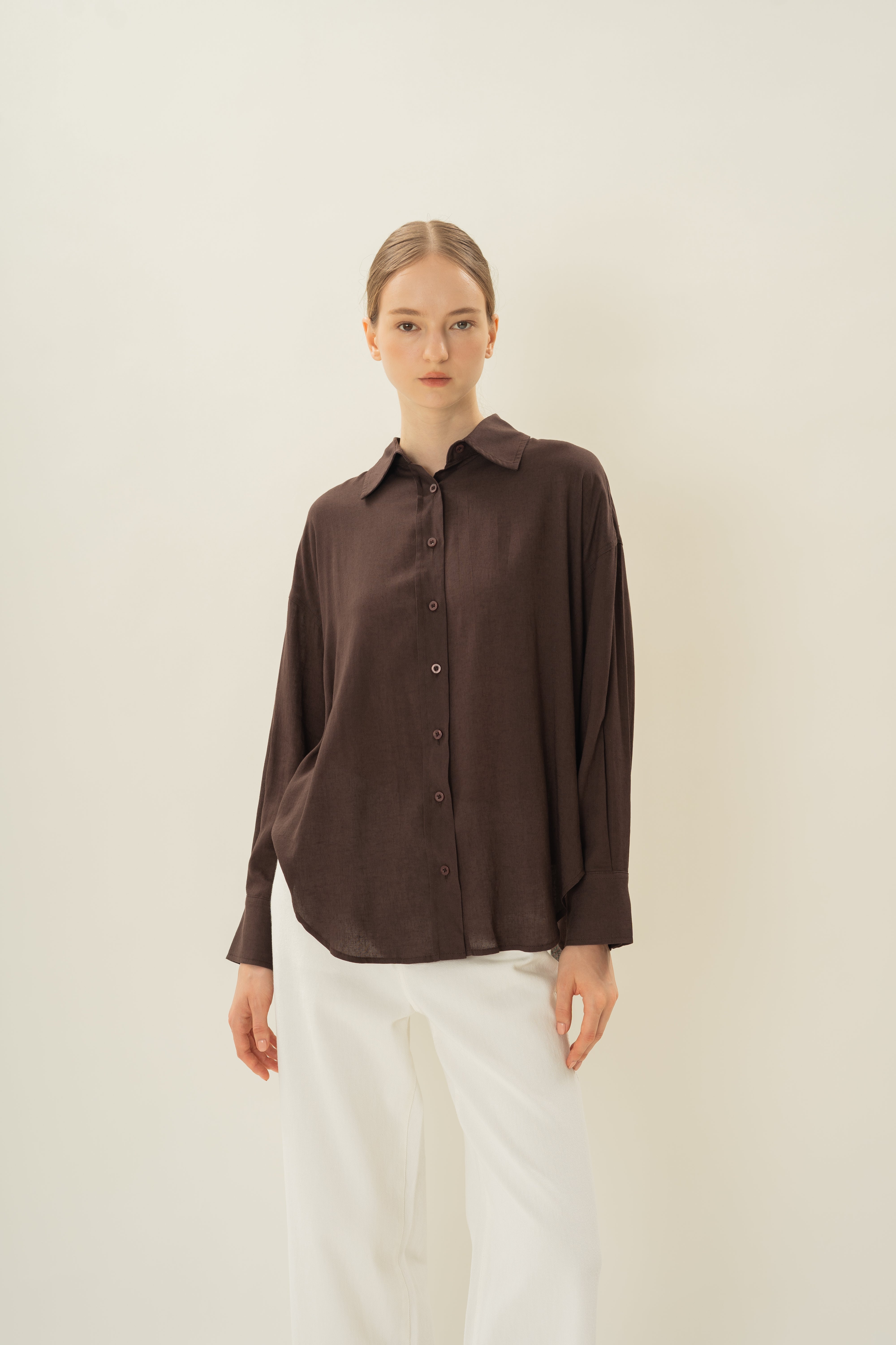 Linen Long Sleeved Shirt in Umber