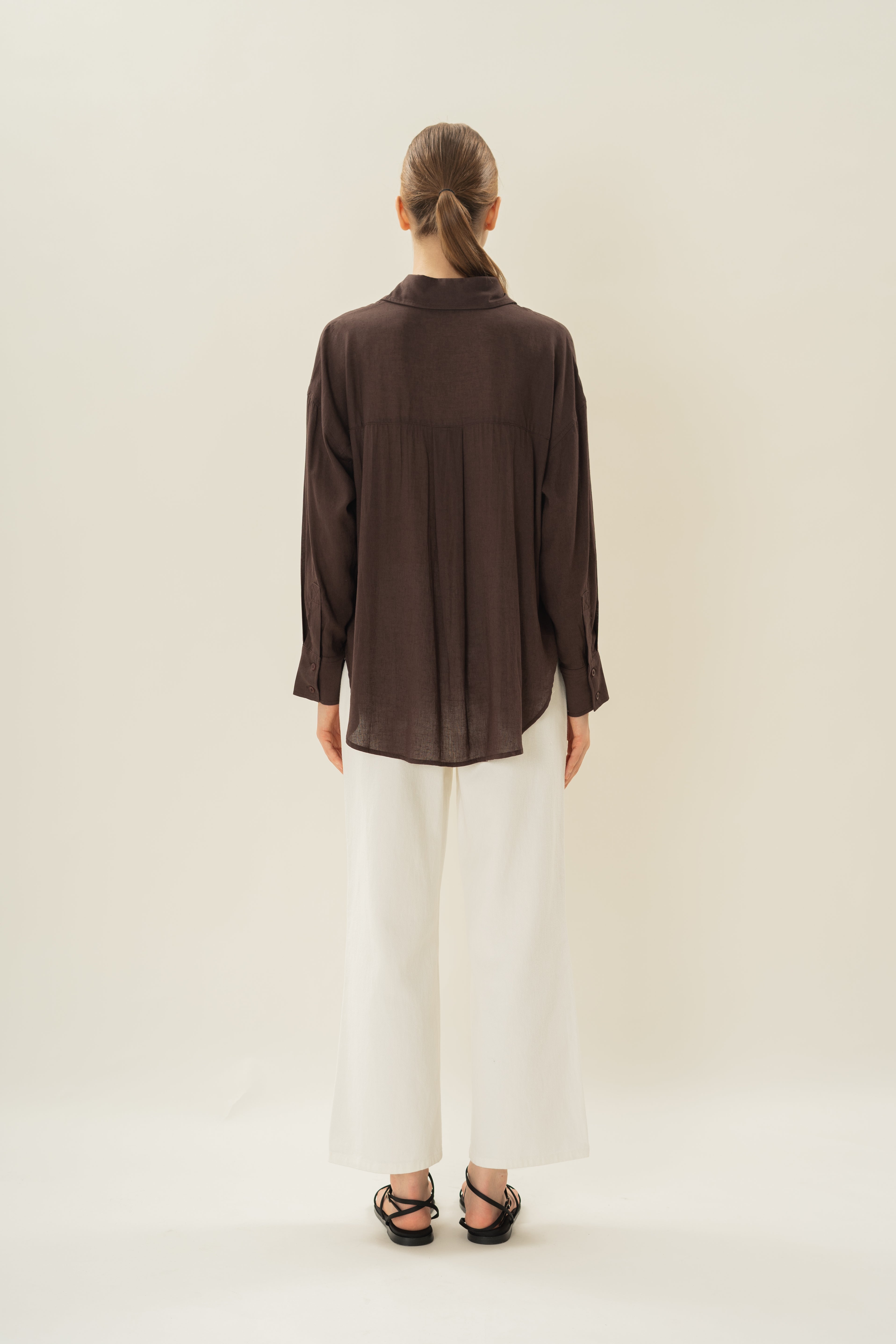 Linen Long Sleeved Shirt in Umber