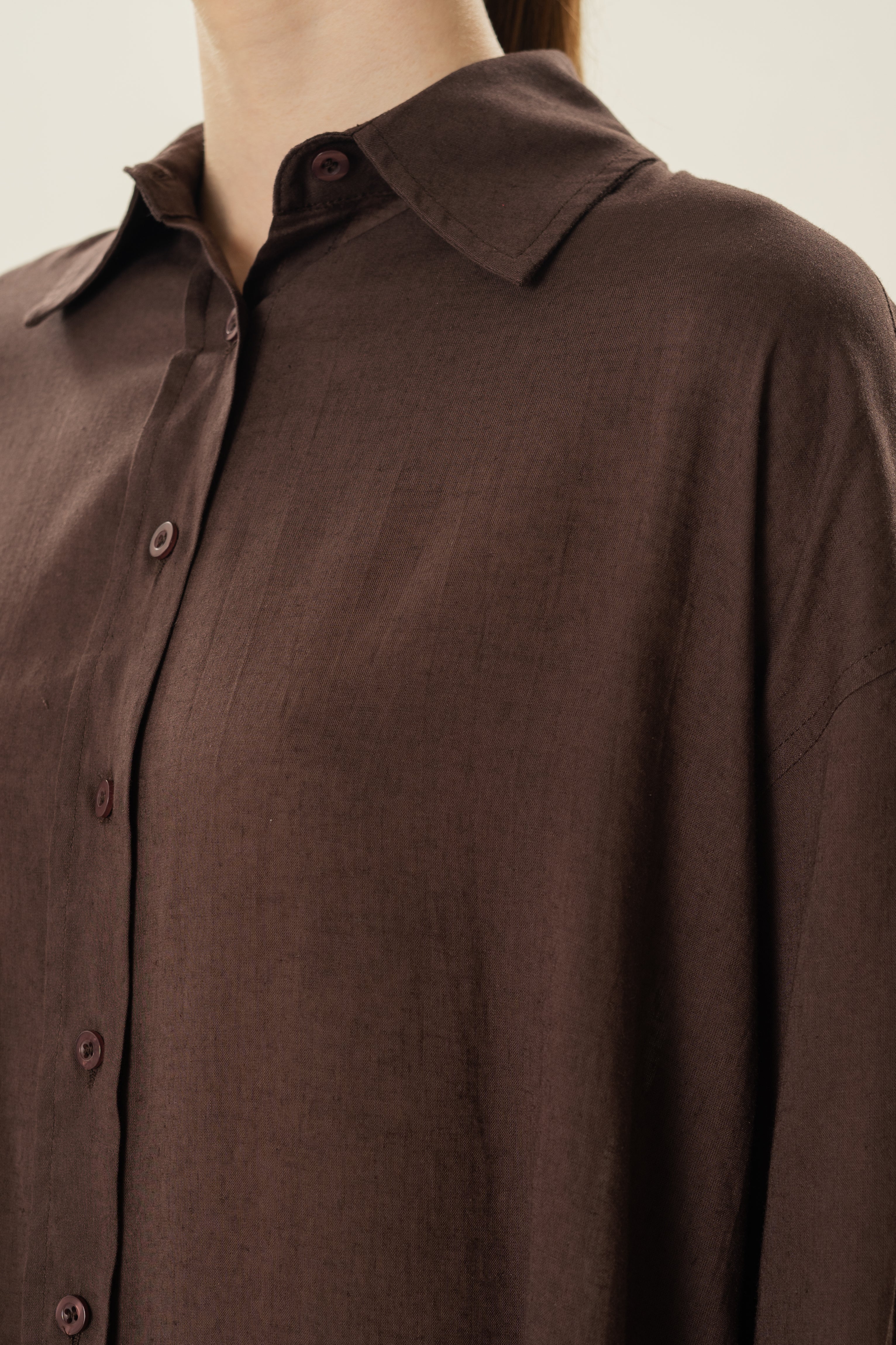 Linen Long Sleeved Shirt in Umber