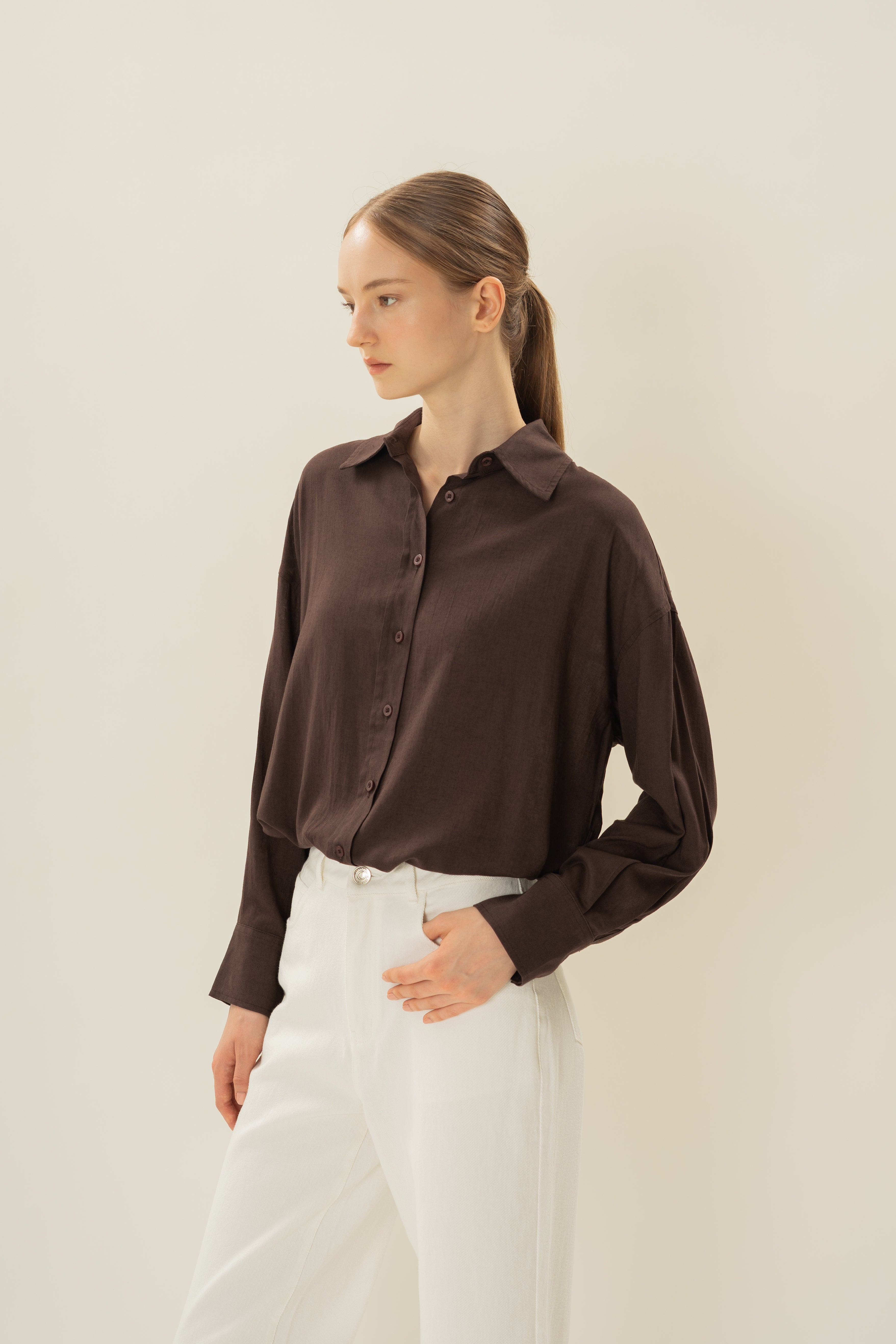 Linen Long Sleeved Shirt in Umber