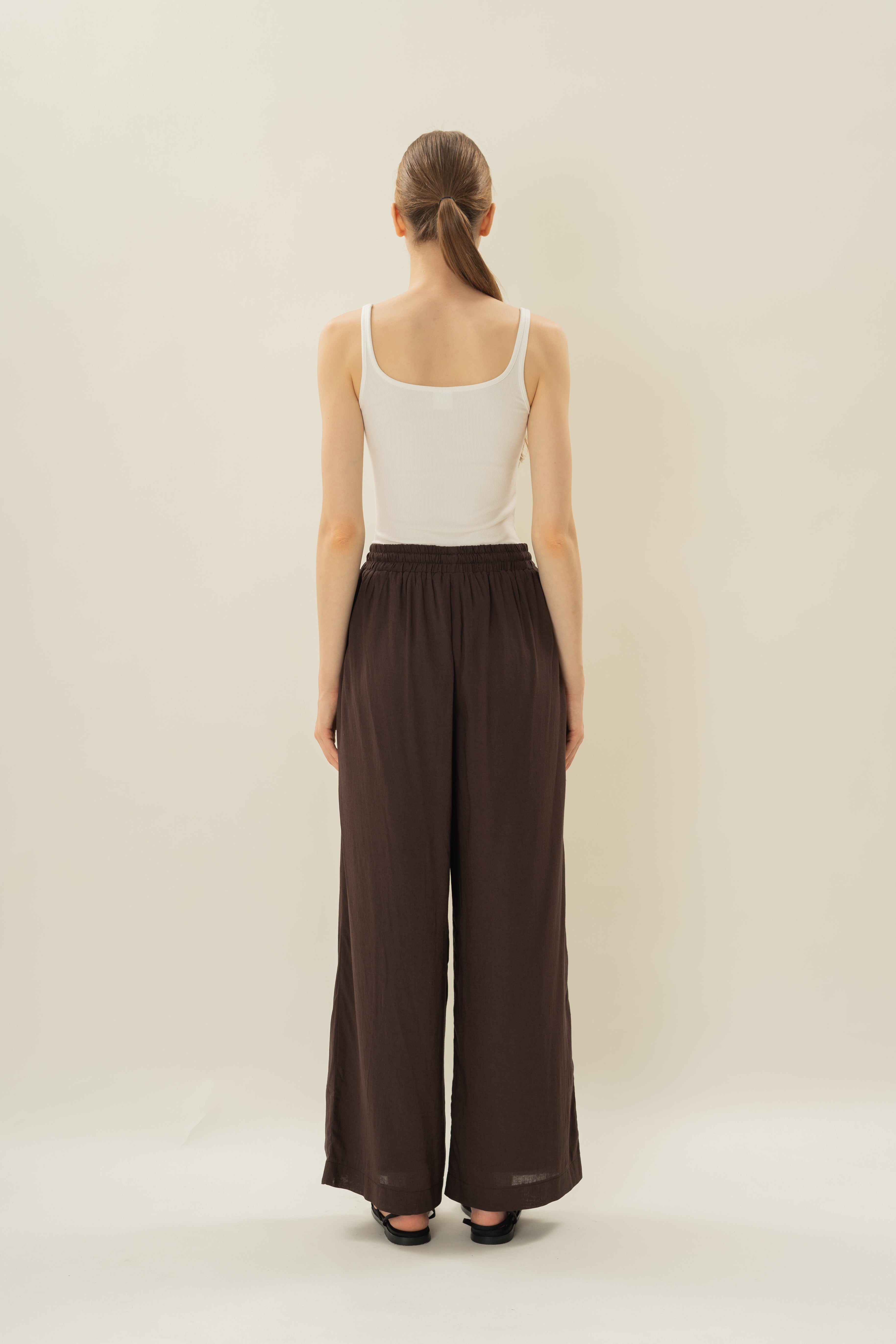 Linen Gathered Waist Pants in Umber
