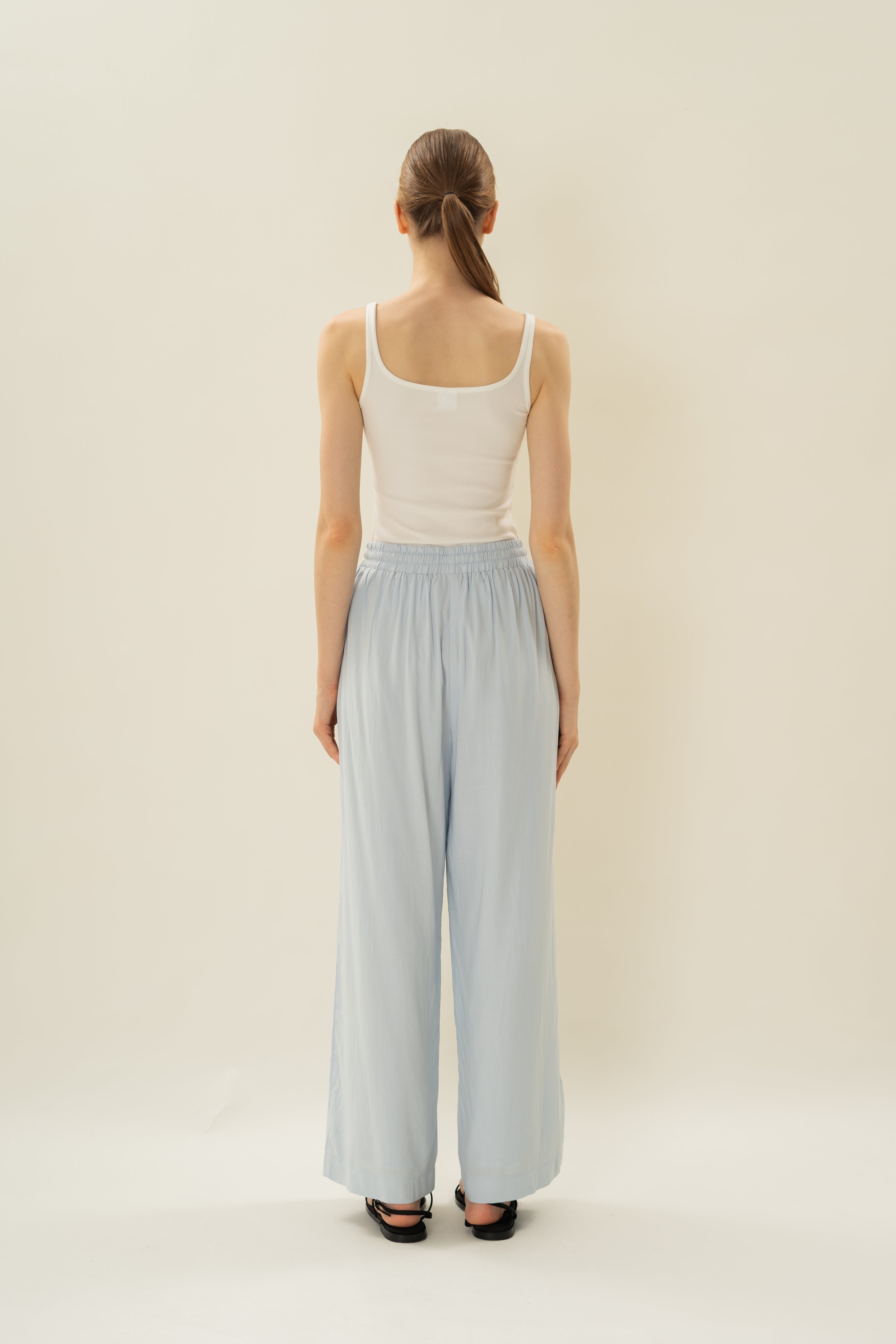 Linen Gathered Waist Pants in Mist Blue