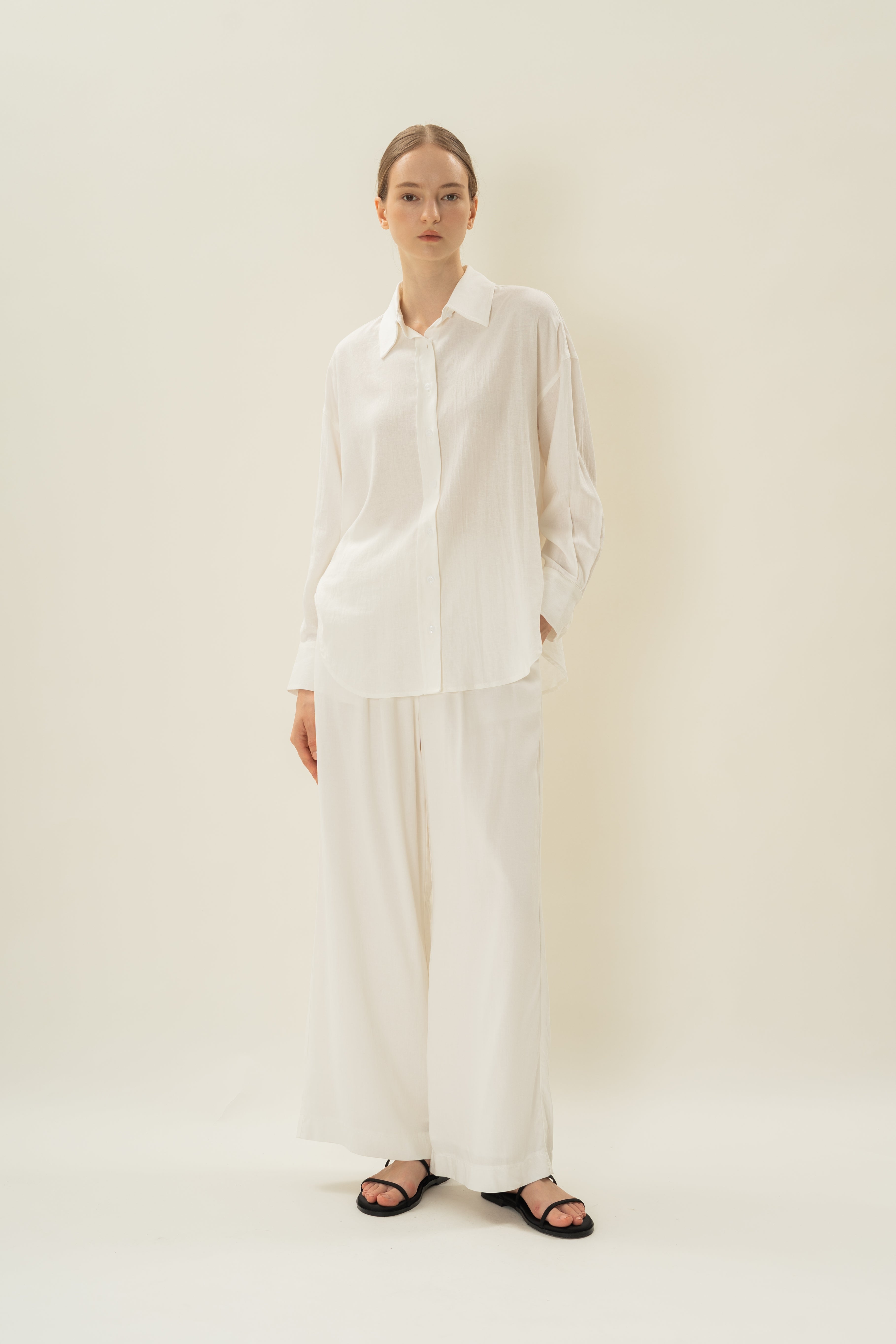 Linen Gathered Waist Pants in White