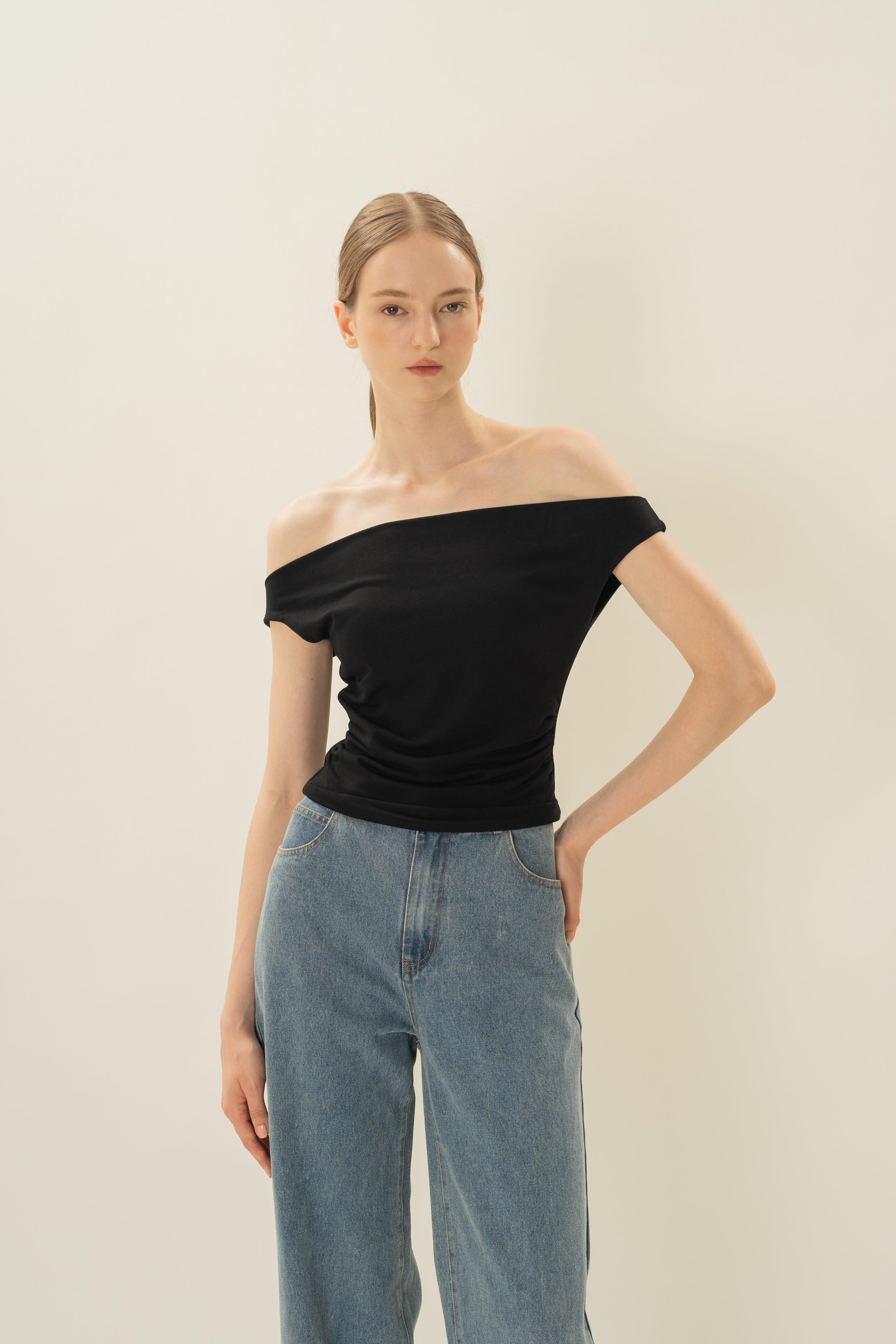 Off Shoulder Ruched Waist Top in Black