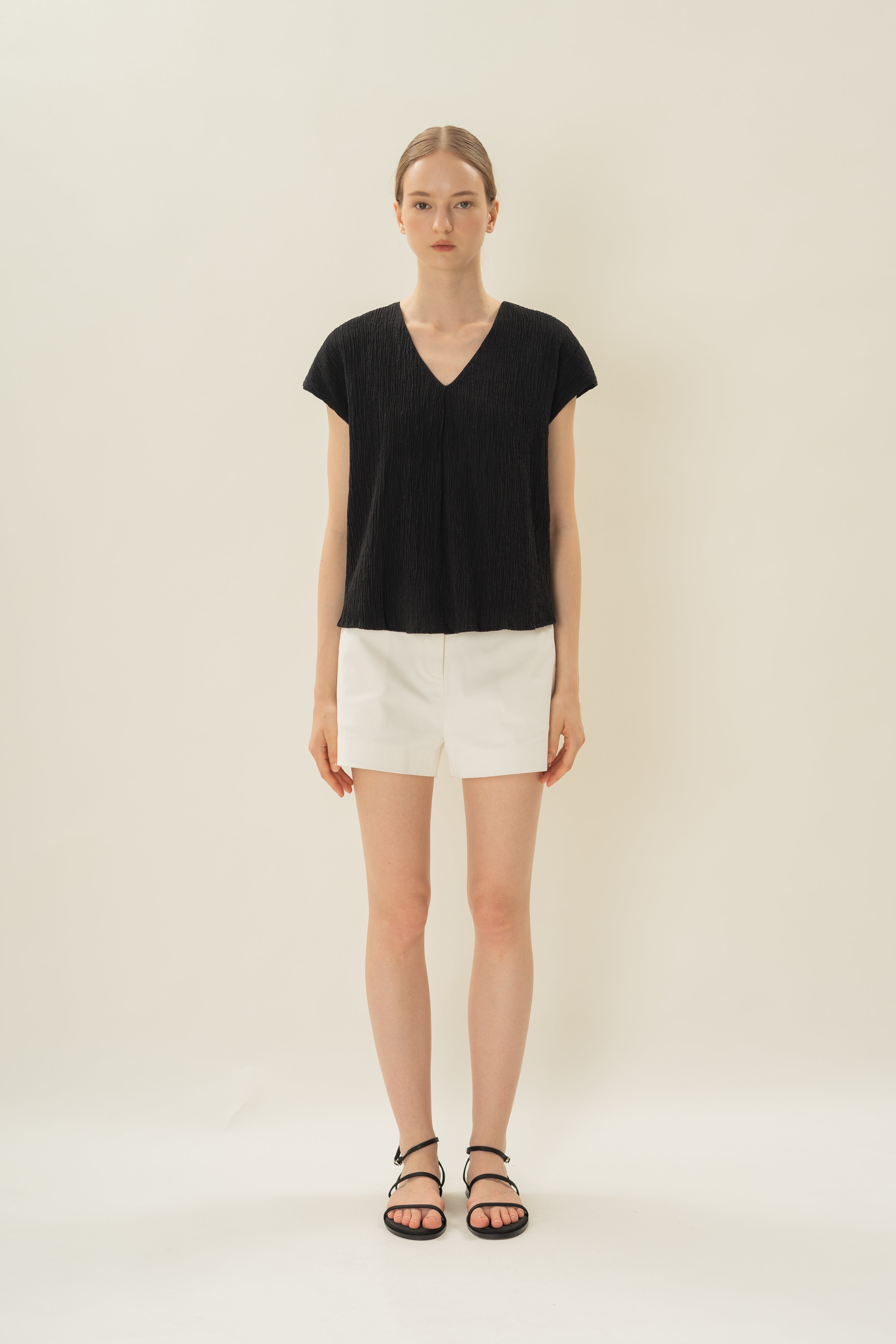 Textured V Neck Sleeved Top in Black