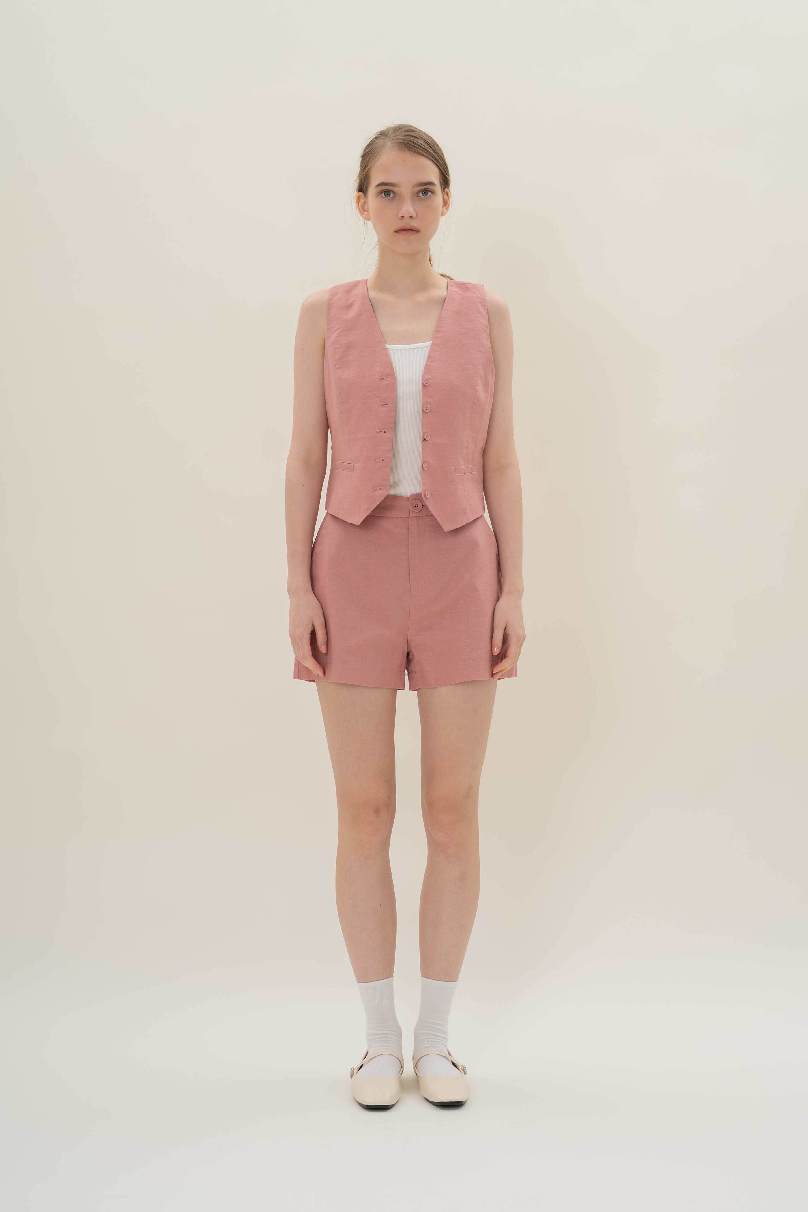 Relaxed Textured Linen Shorts in Tea Rose