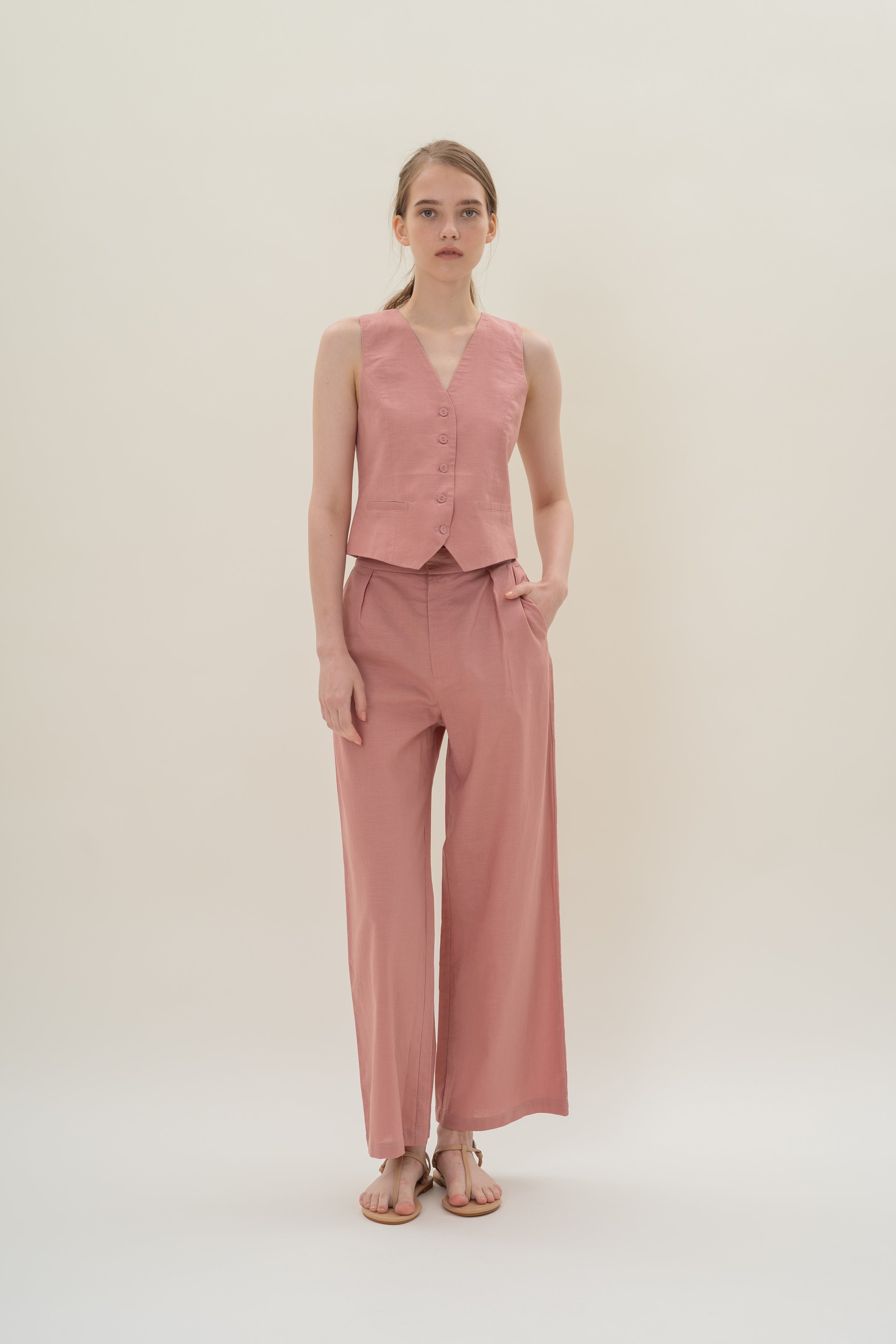 Textured Linen Pleated Trouser in Tea Rose