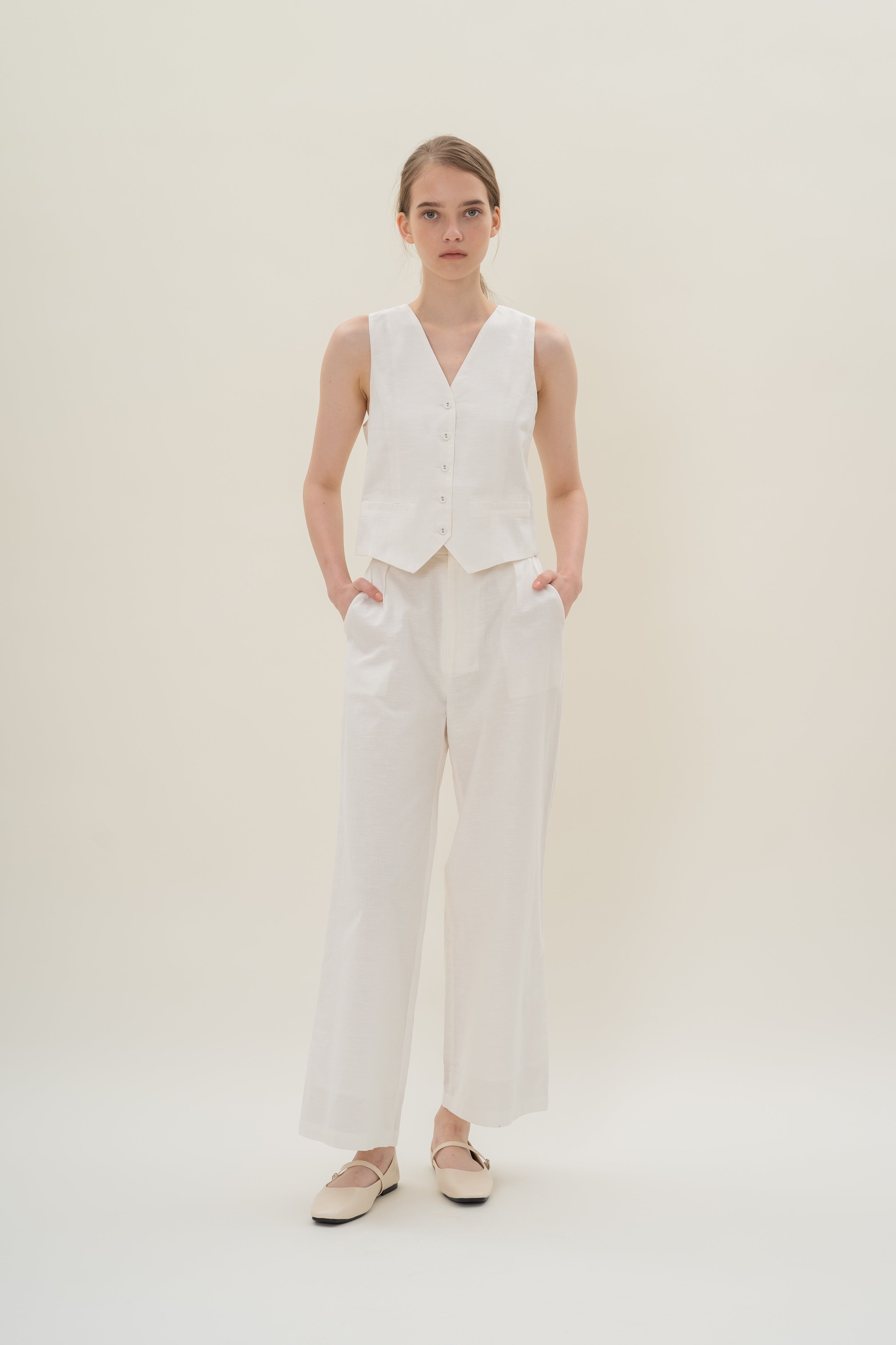 Textured Linen Pleated Trouser in White