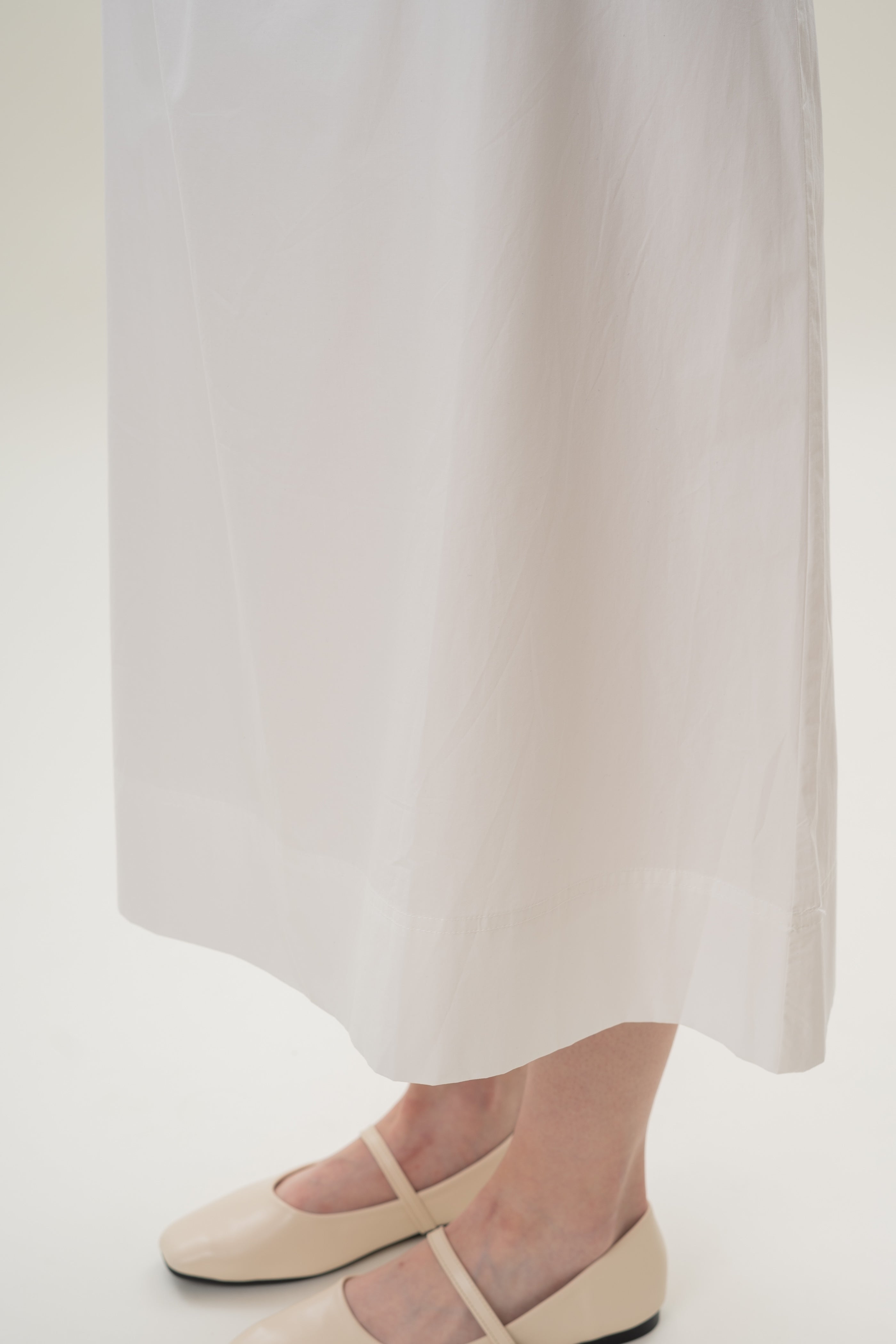 Cotton Poplin Gathered Waist Skirt in White