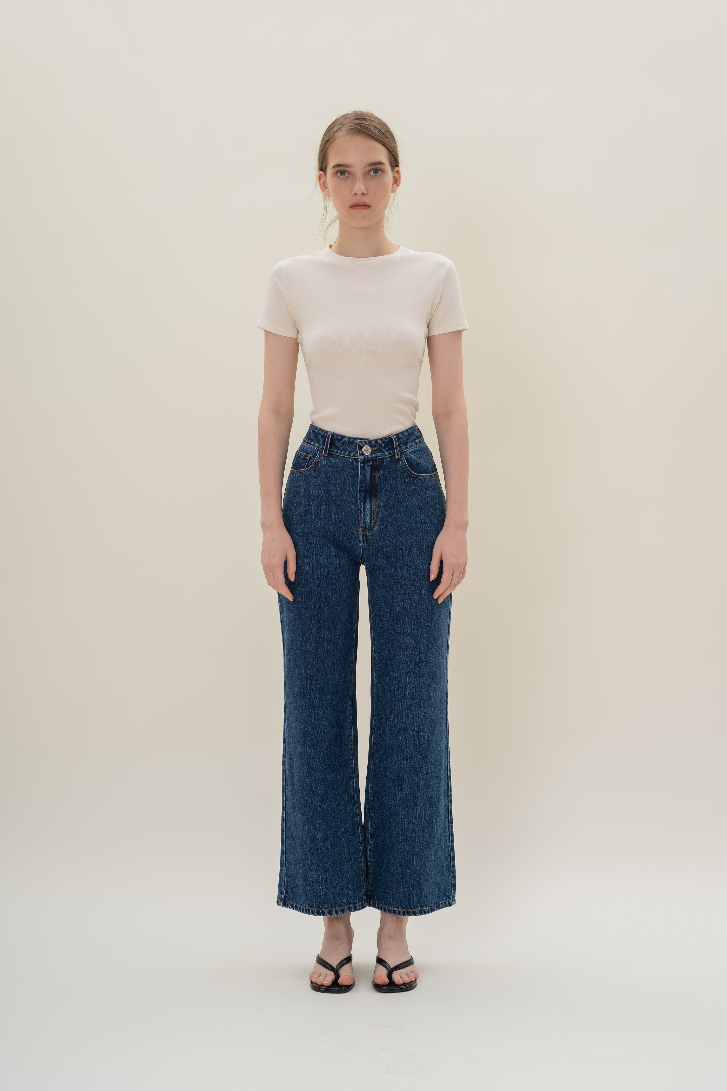 Stretch Cotton Tee in Milk