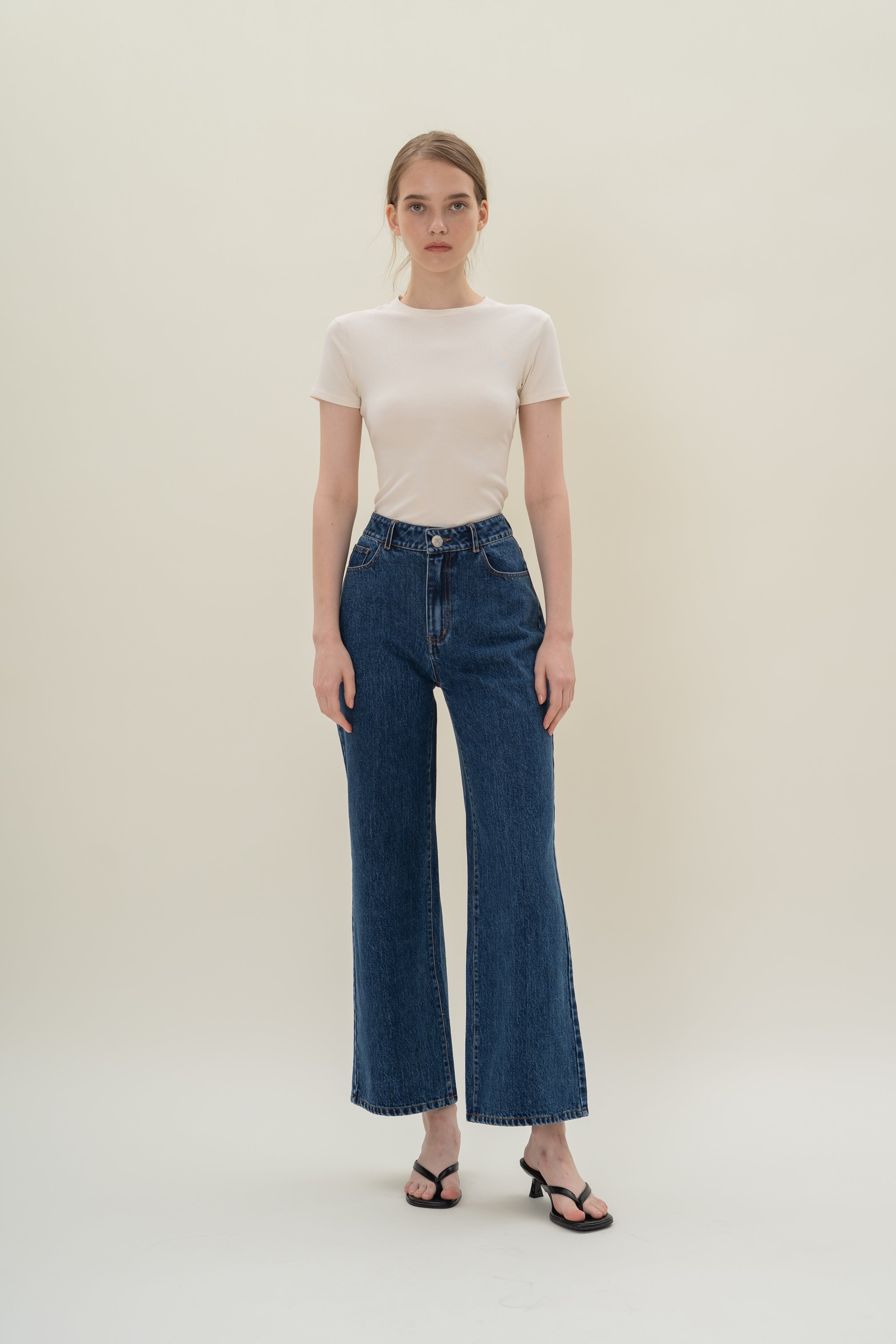 Stretch Cotton Tee in Milk