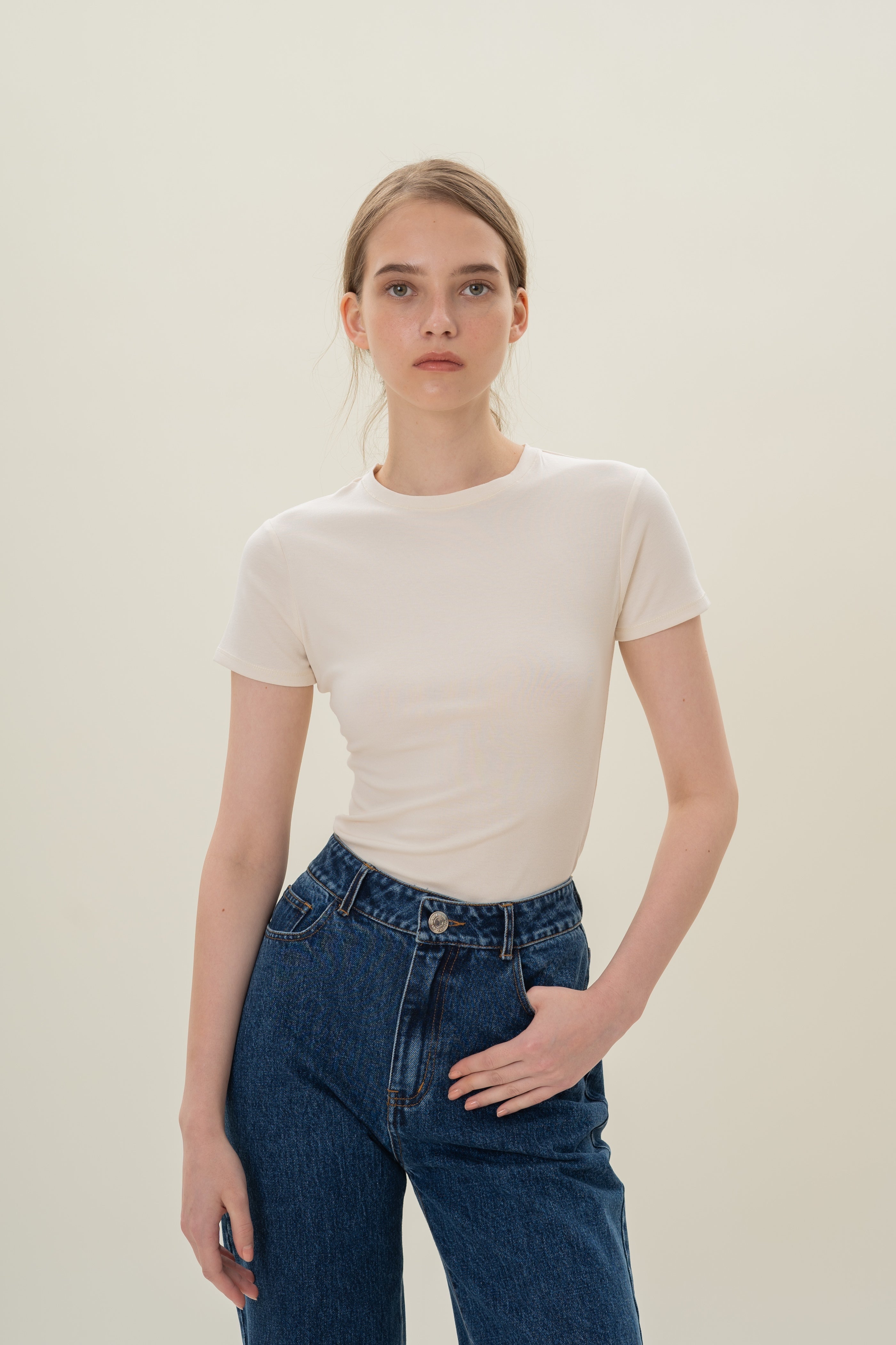 Stretch Cotton Tee in Milk