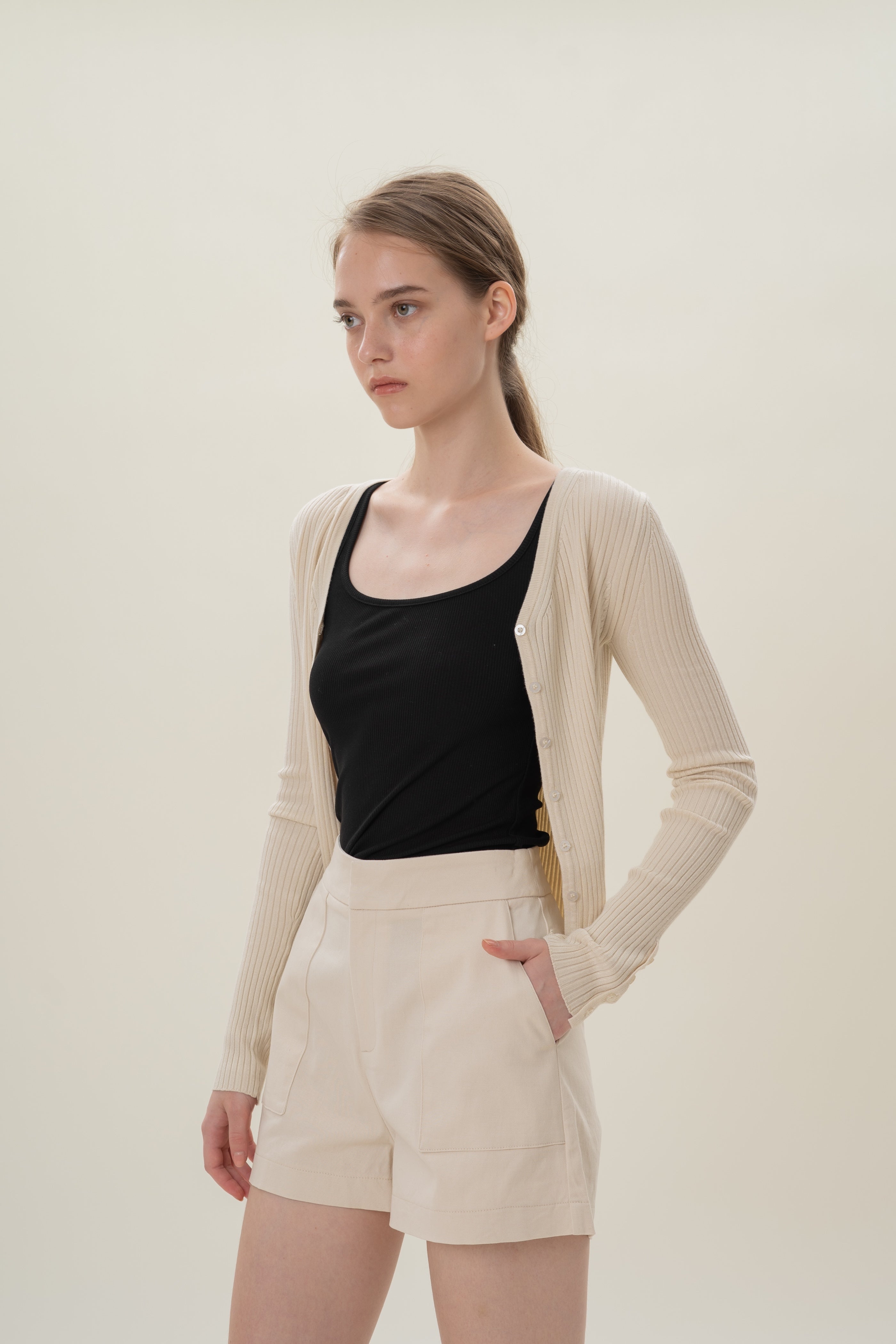 Box Shorts in Ecru