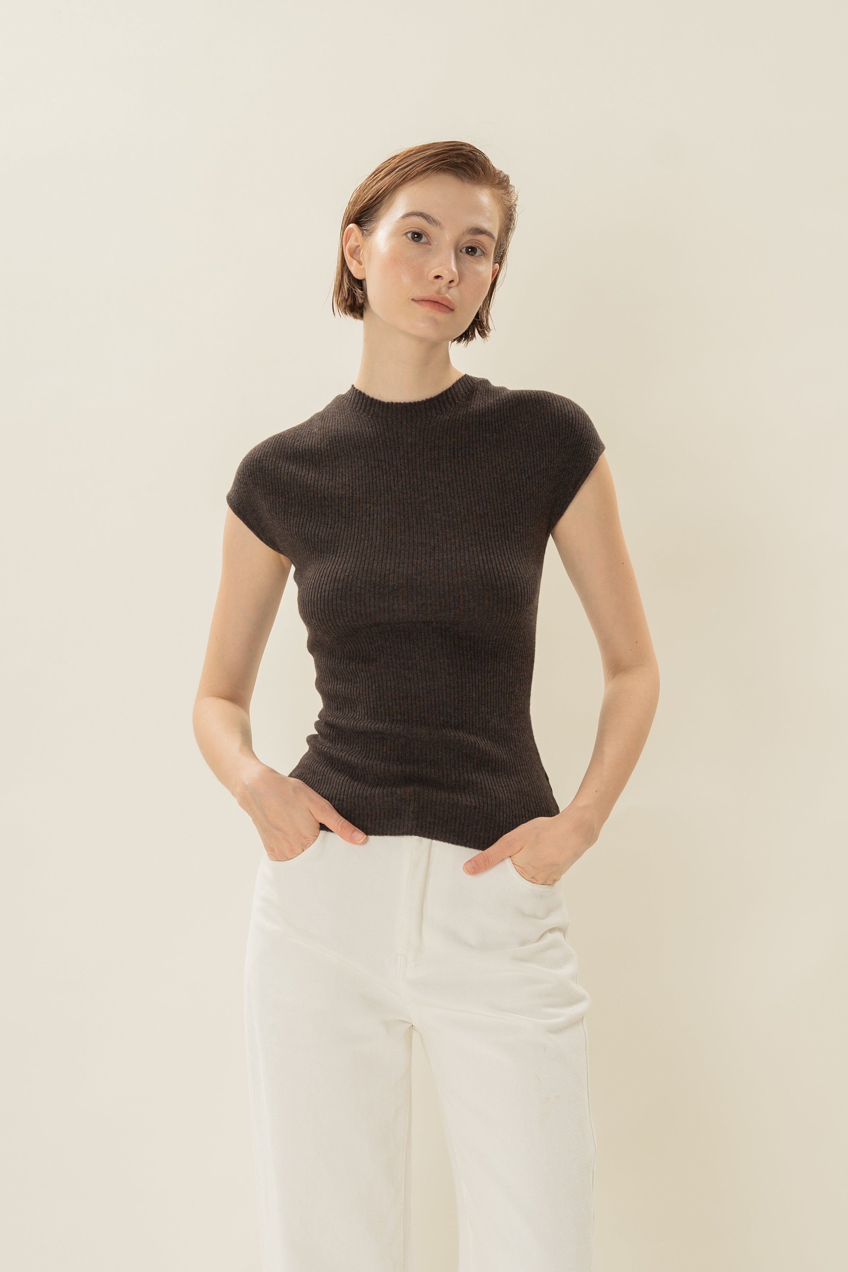 Stretch Knit Cap-Sleeve Top in Umber