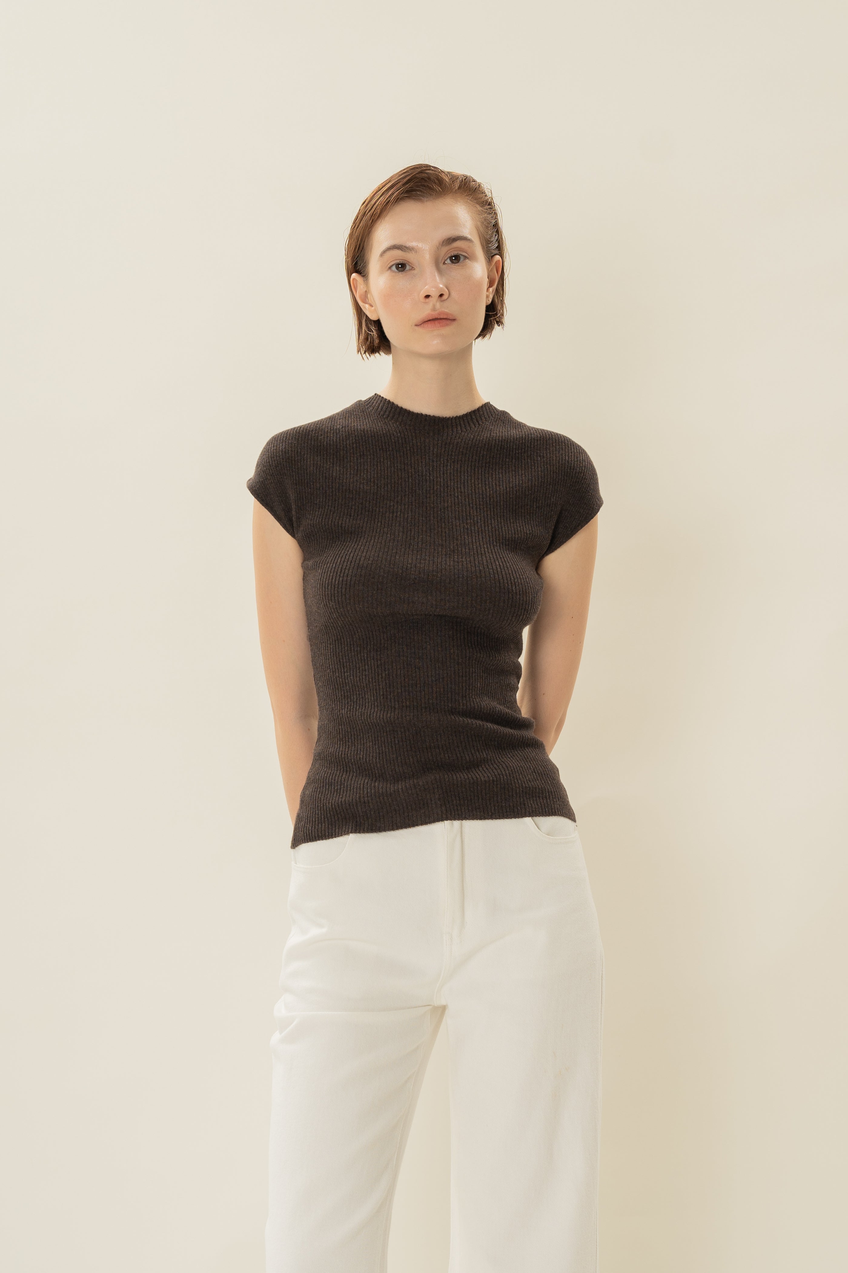 Stretch Knit Cap-Sleeve Top in Umber