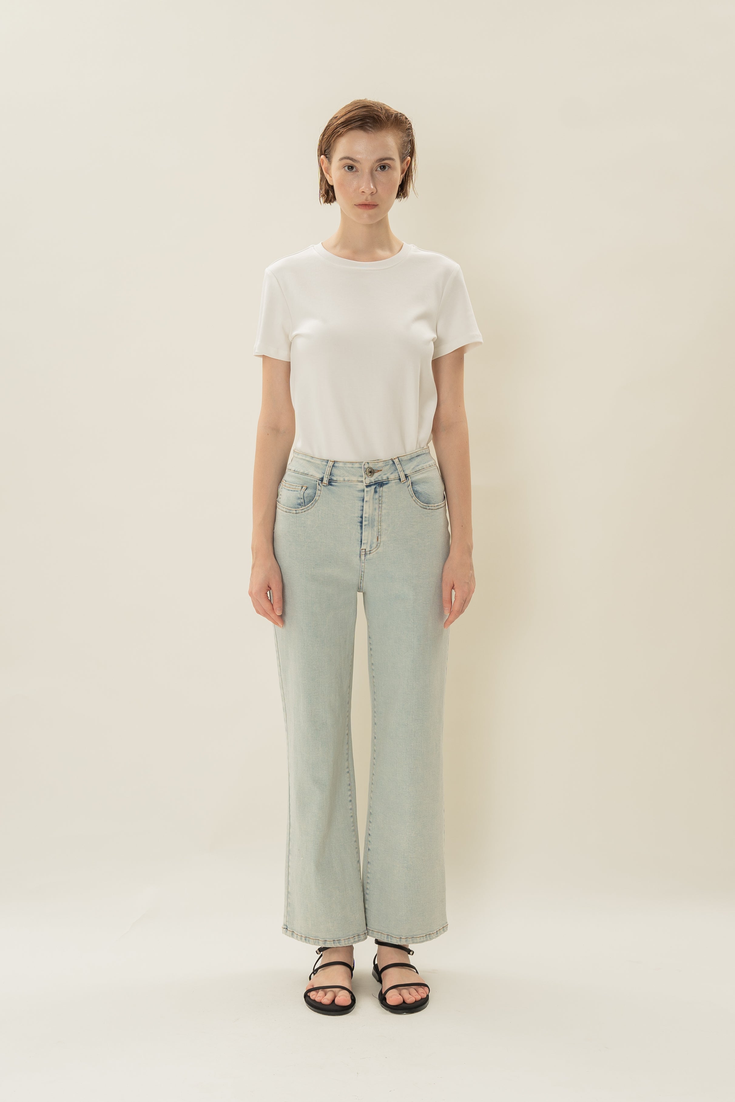 Studios Frayed Stretch Jeans in Light Wash