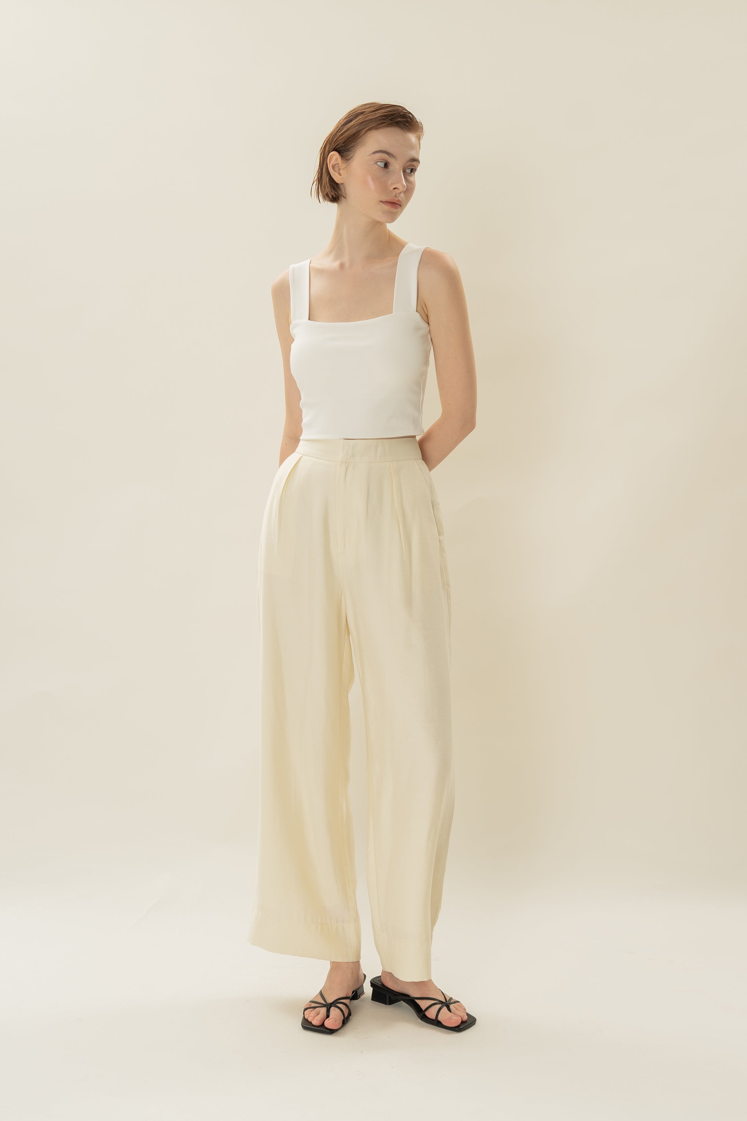 Classic Pleated Trousers in Natural