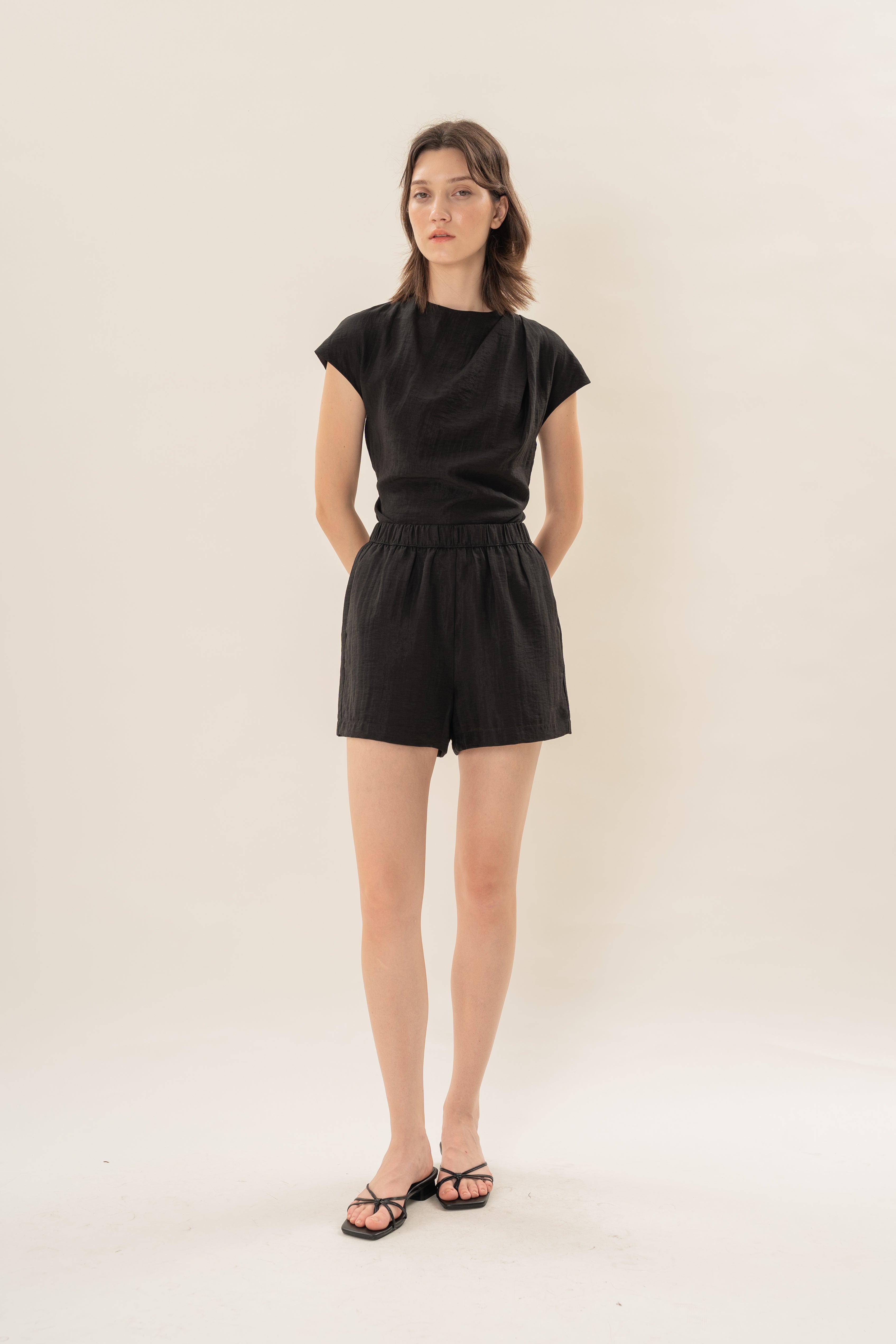 Relaxed Gathered Waist Shorts in Black