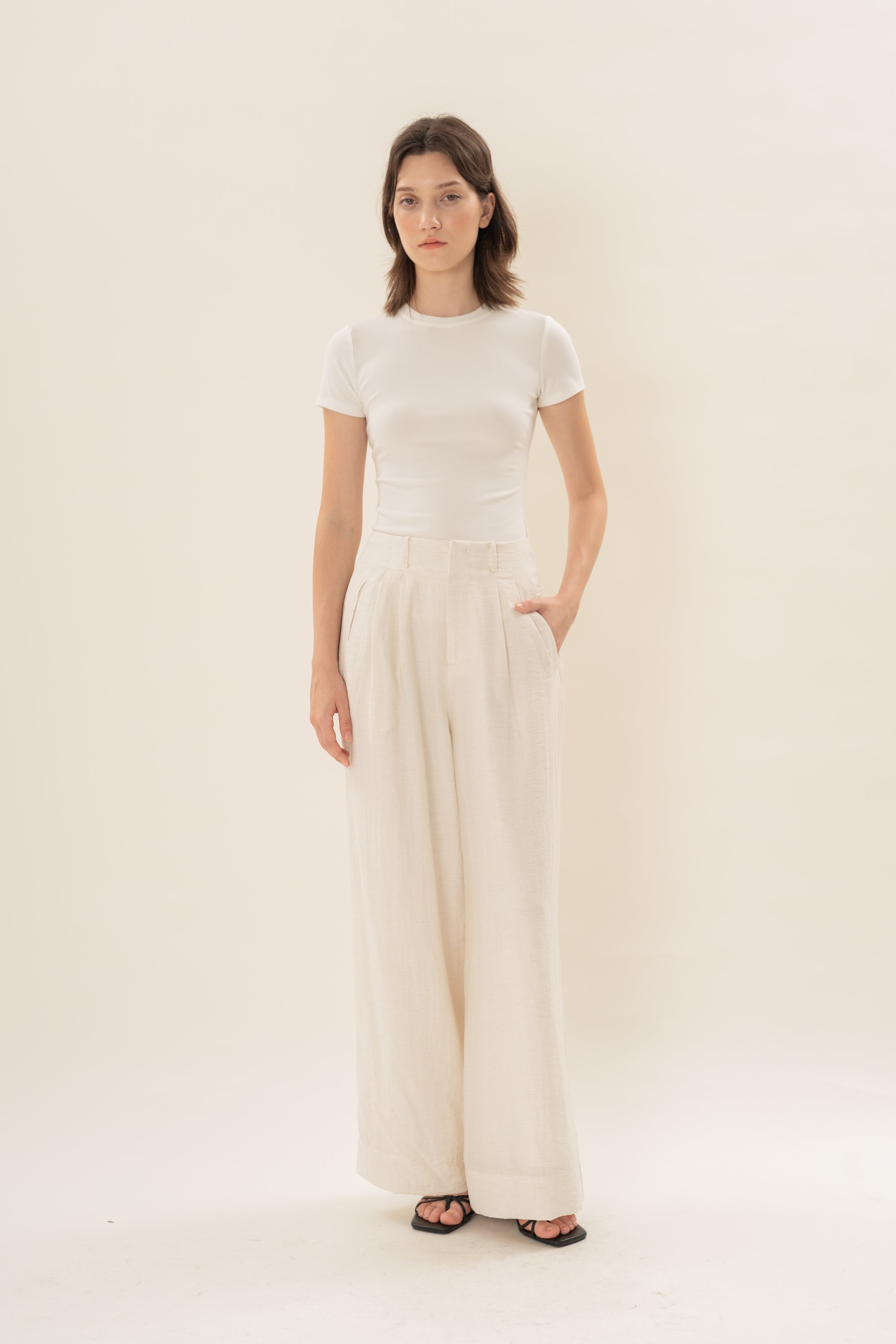 Relaxed Wide Leg Pants in Natural