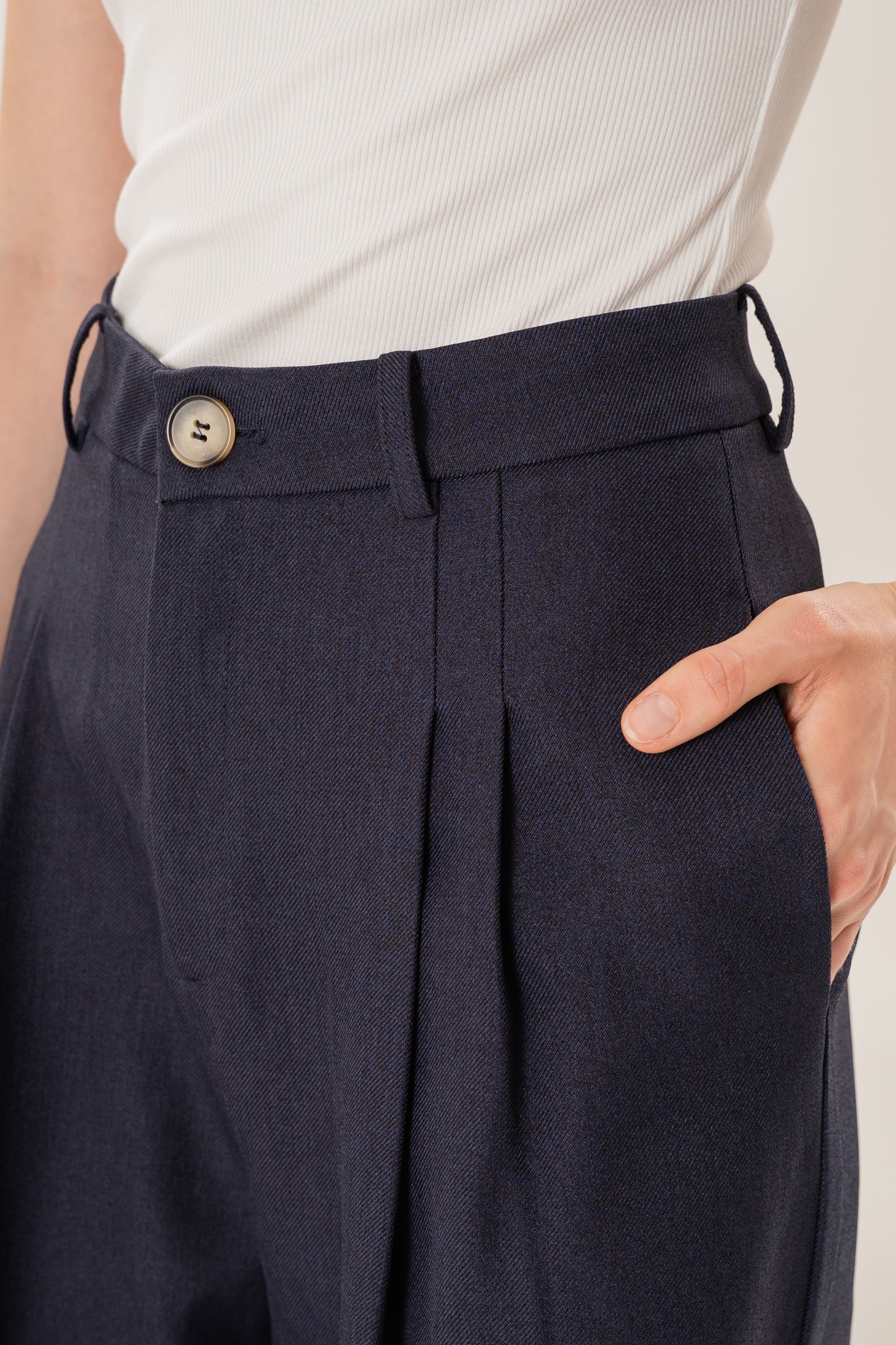 Petite Linear Pleat Wide-Leg Trousers in Dark Navy
