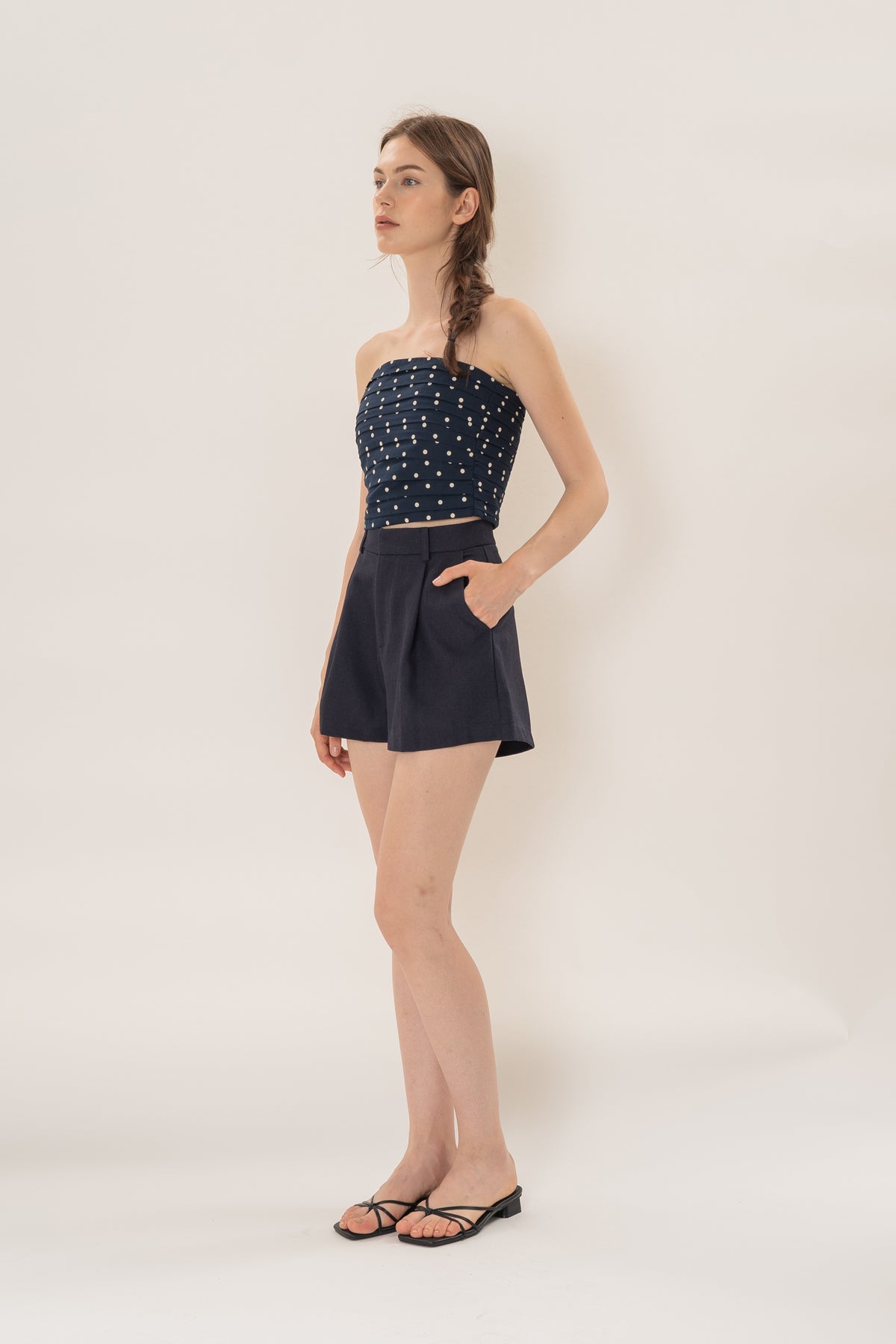 Volume Pleated Shorts in Dark Navy