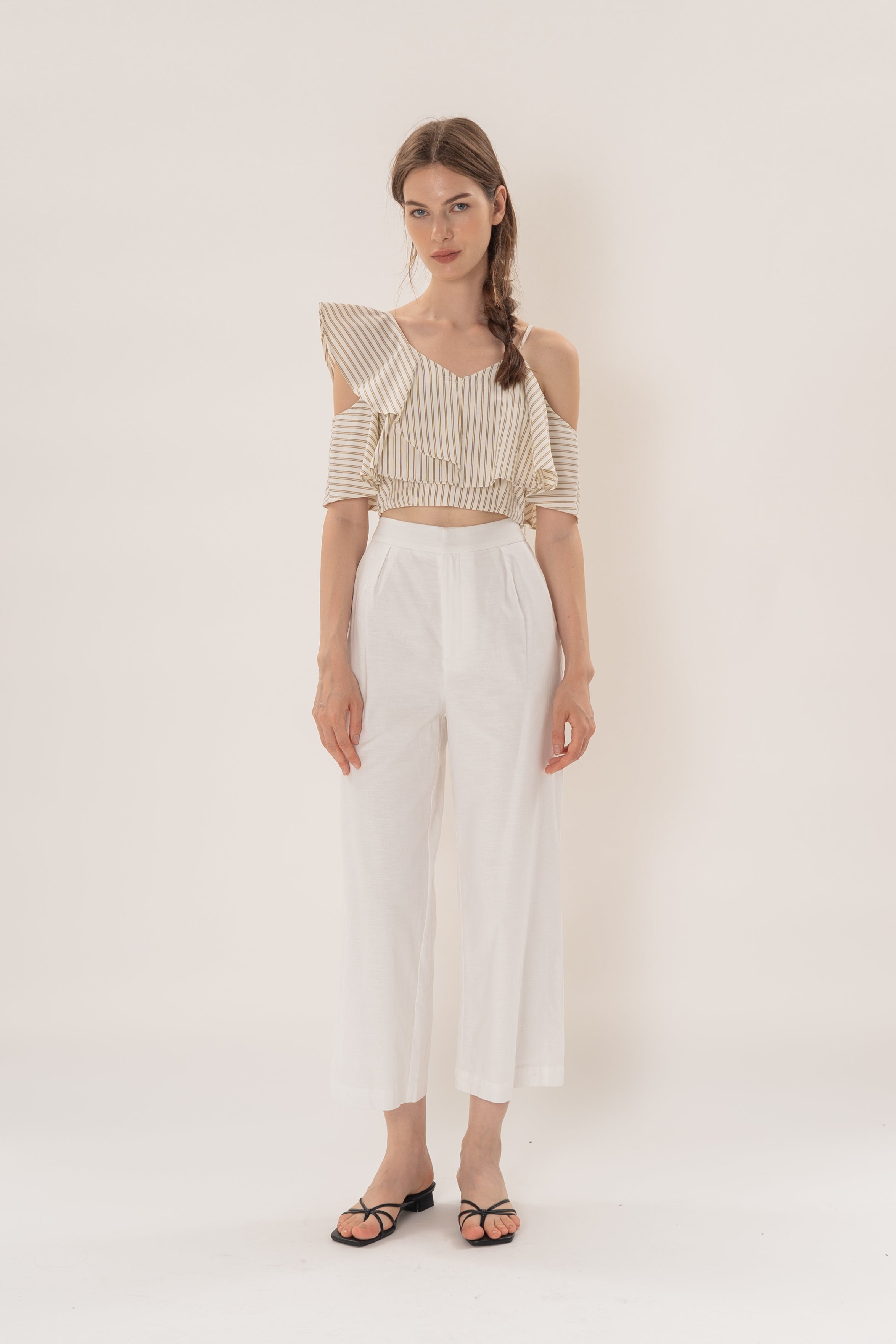 Petite Textured Linen Pleated Trousers in White