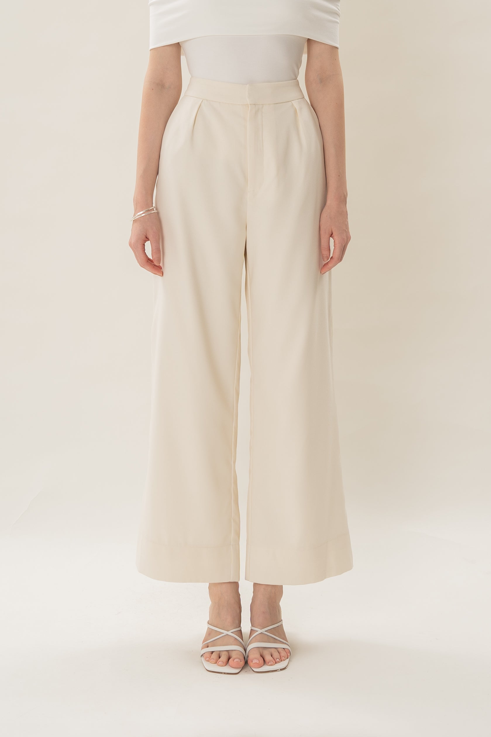 Classic Pleated Trousers in Ivory