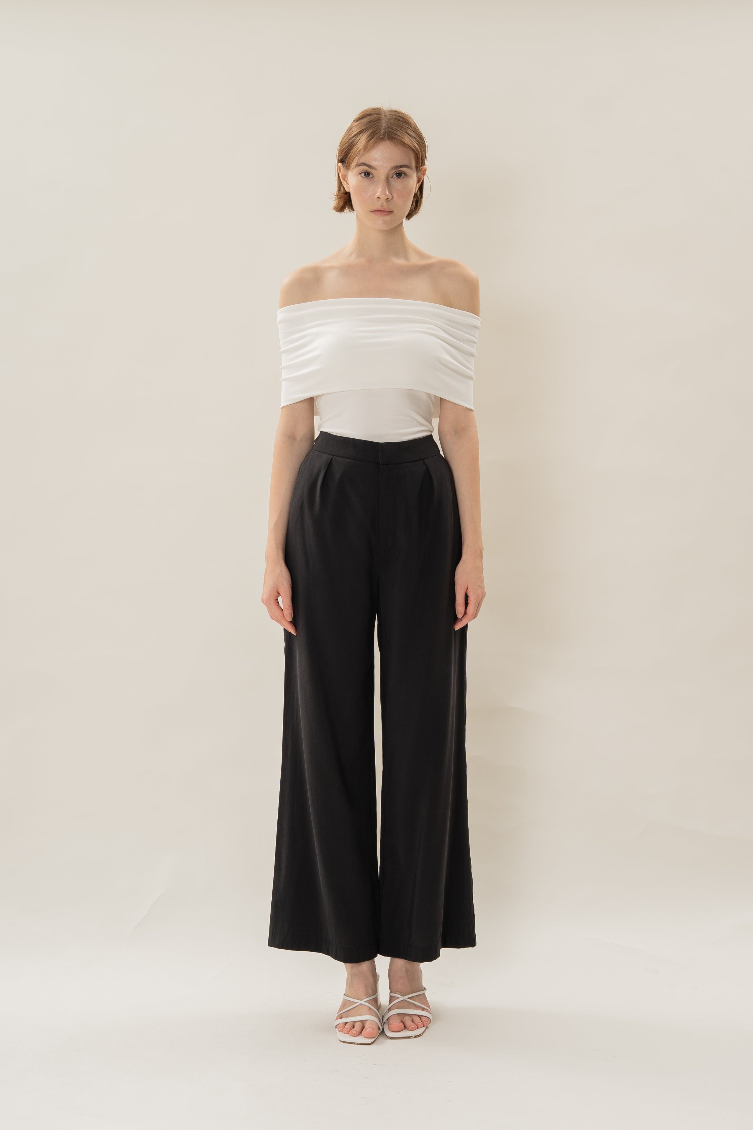 Classic Pleated Trousers in Black