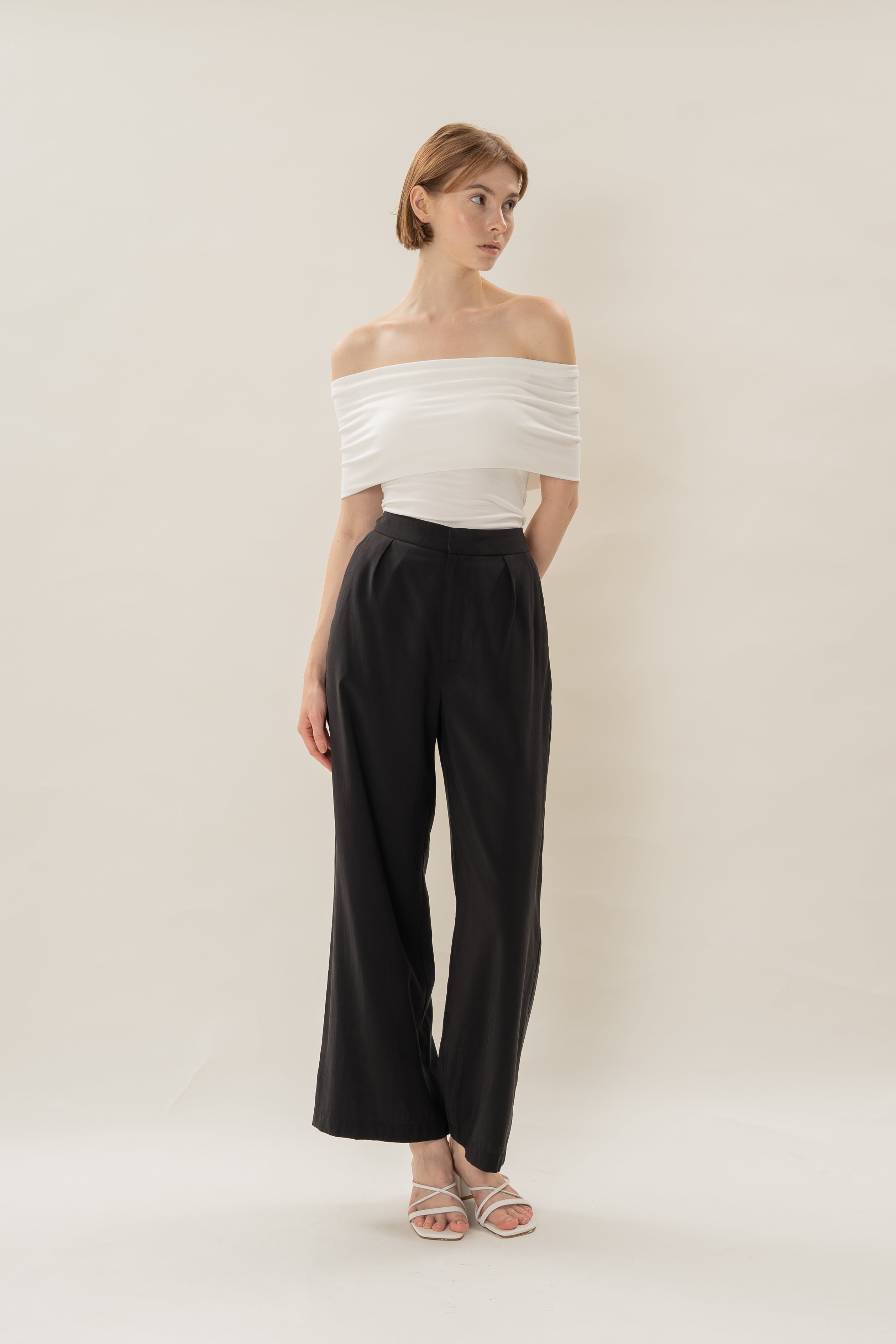 Classic Pleated Trousers in Black